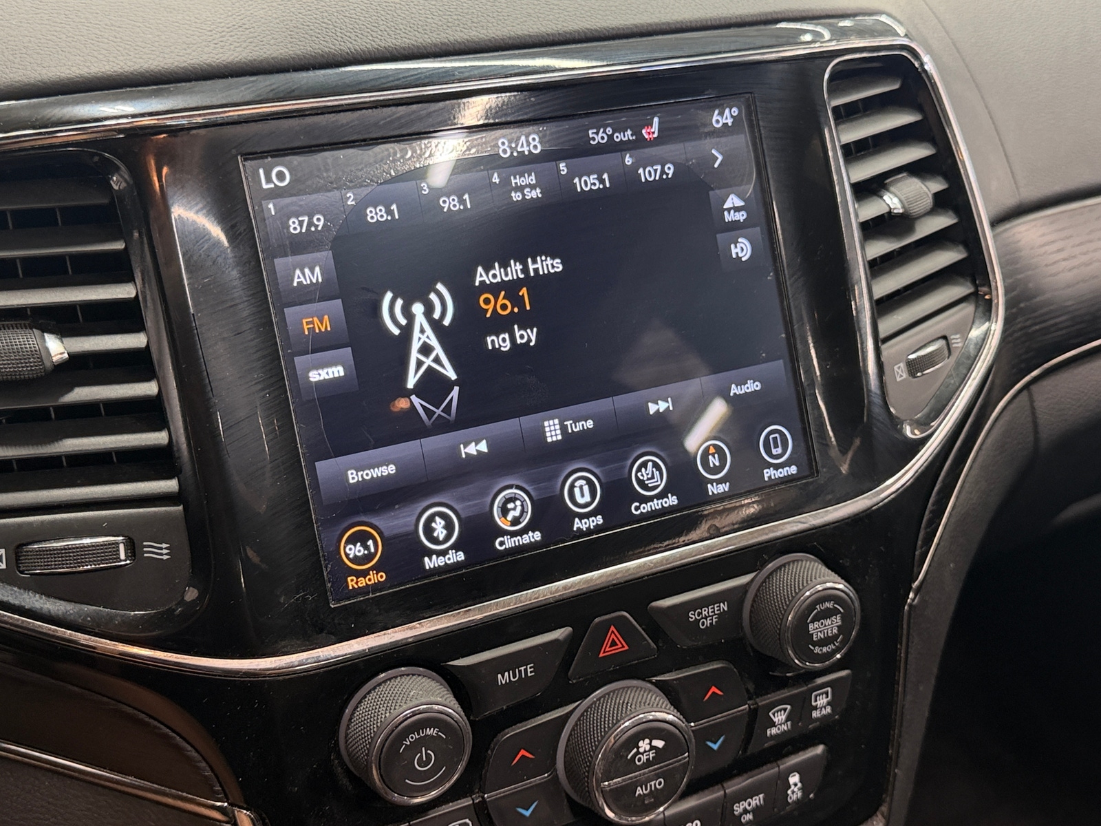 Thumbnail: 2019 Jeep Grand Cherokee - 3