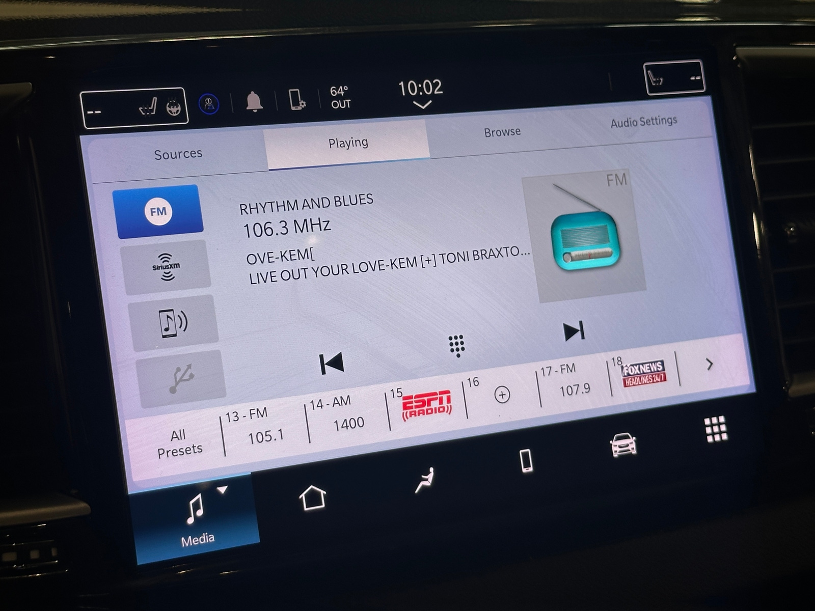 Thumbnail: 2024 Chrysler Pacifica - 3