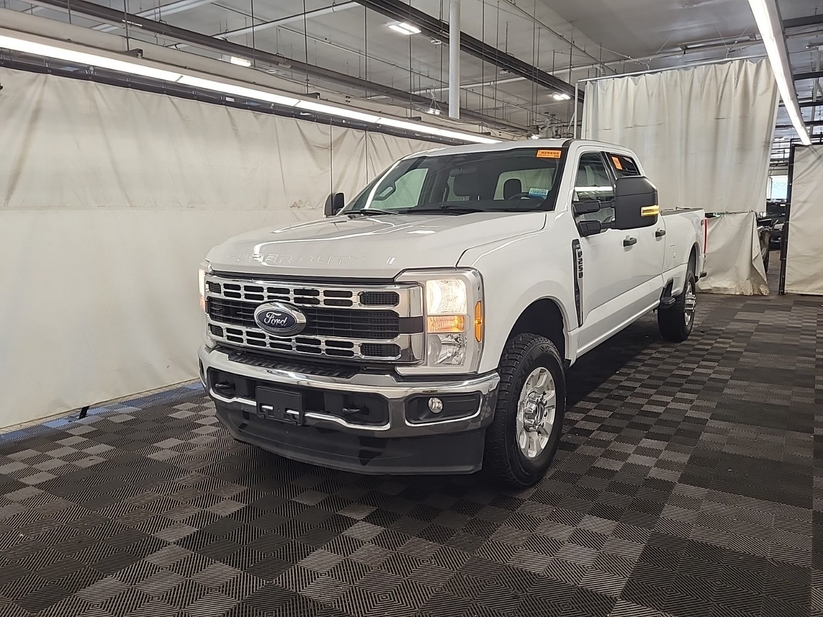 2024 Ford F-250 XLT 4WD Crew Cab 8' Box