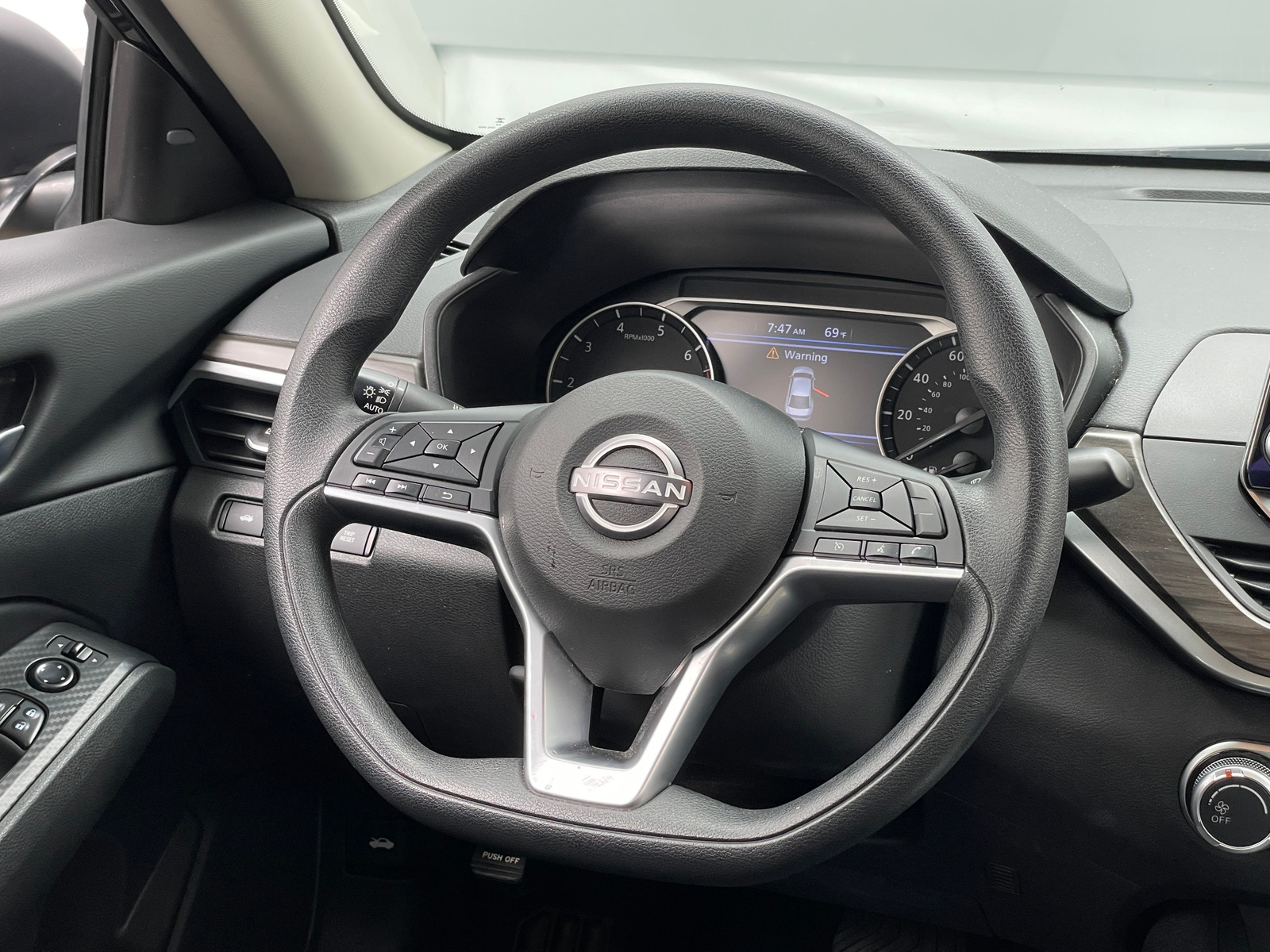 Thumbnail: 2025 Nissan Altima - 5
