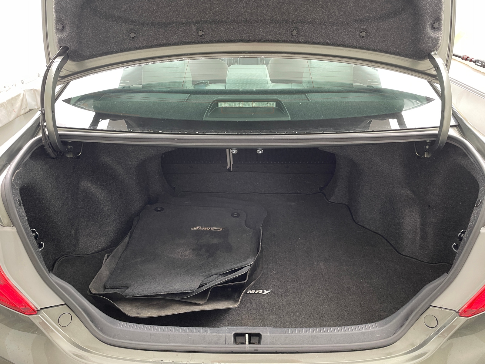 Thumbnail: 2012 Toyota Camry - 7
