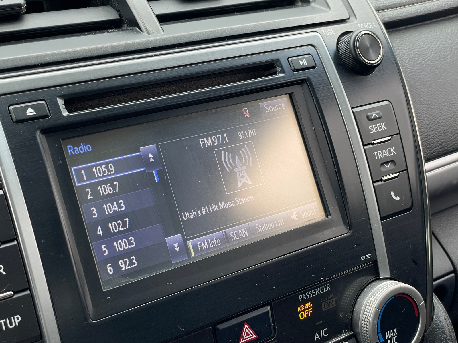 Thumbnail: 2014 Toyota Camry - 4