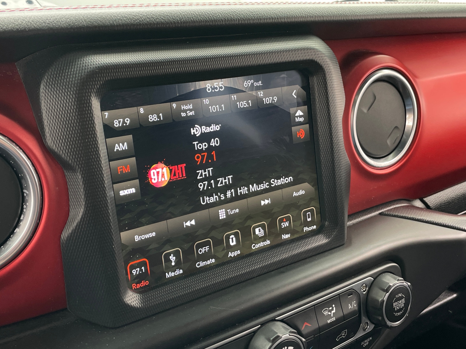 Thumbnail: 2018 Jeep Wrangler - 3