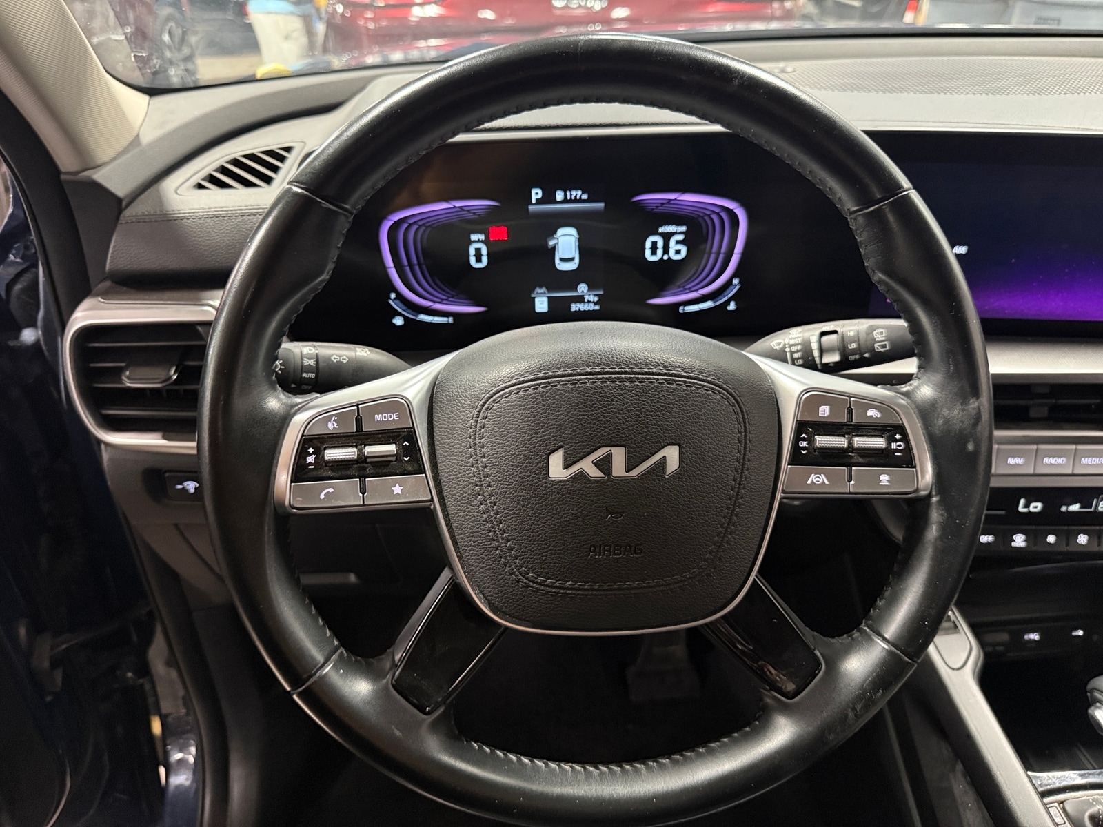 Thumbnail: 2025 Kia Telluride - 4