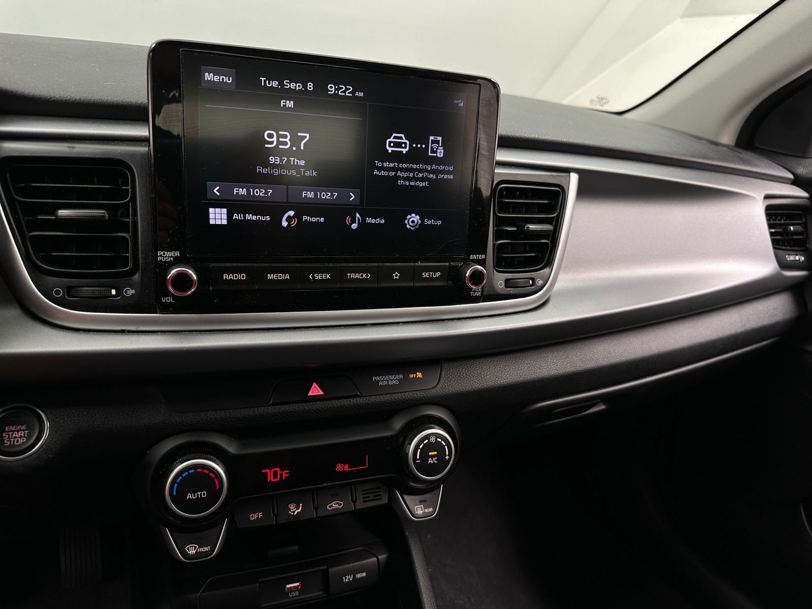 Thumbnail: 2022 Kia Rio - 4