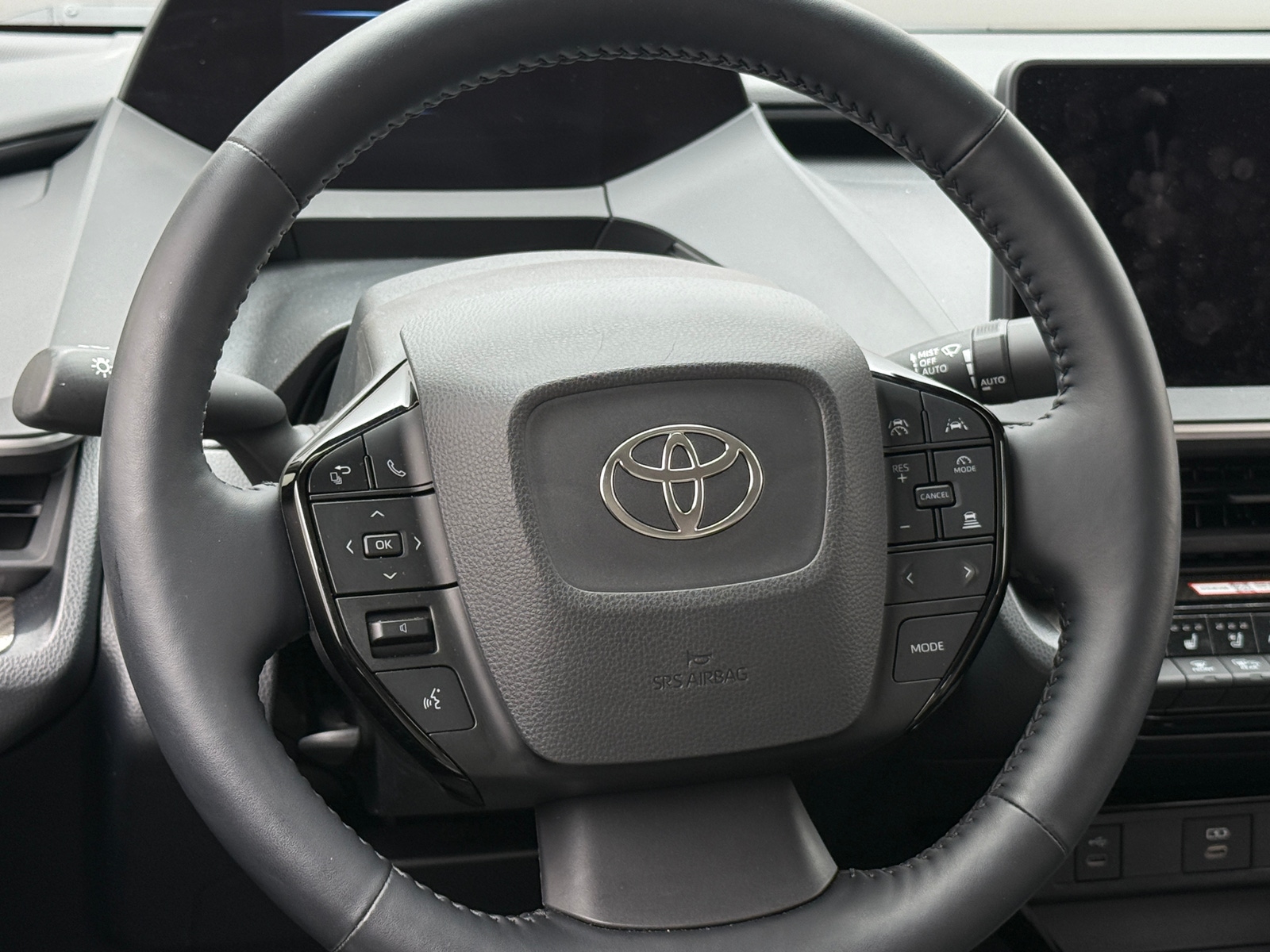 Thumbnail: 2025 Toyota Prius - 4