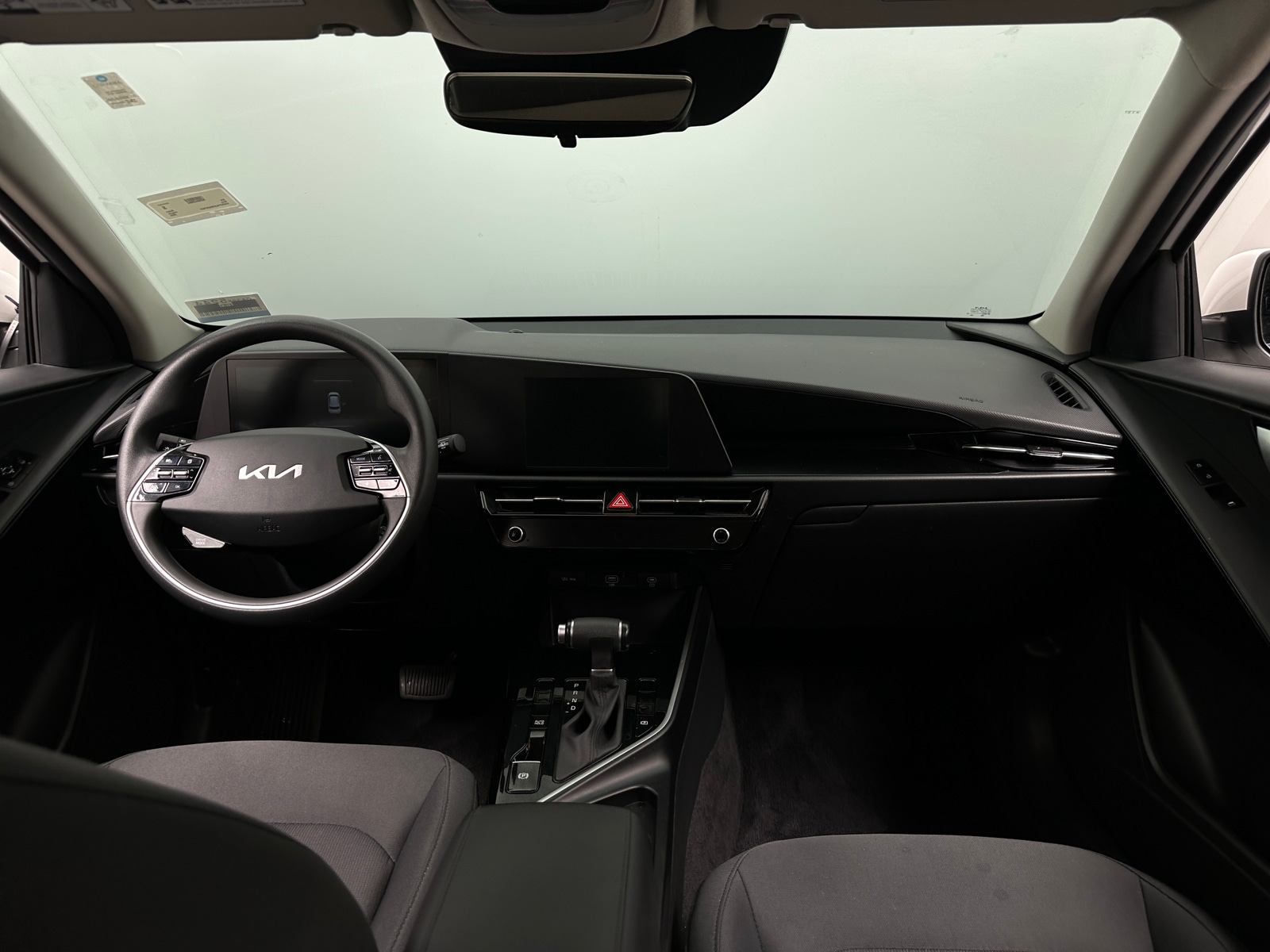 Thumbnail: 2025 Kia Niro - 3