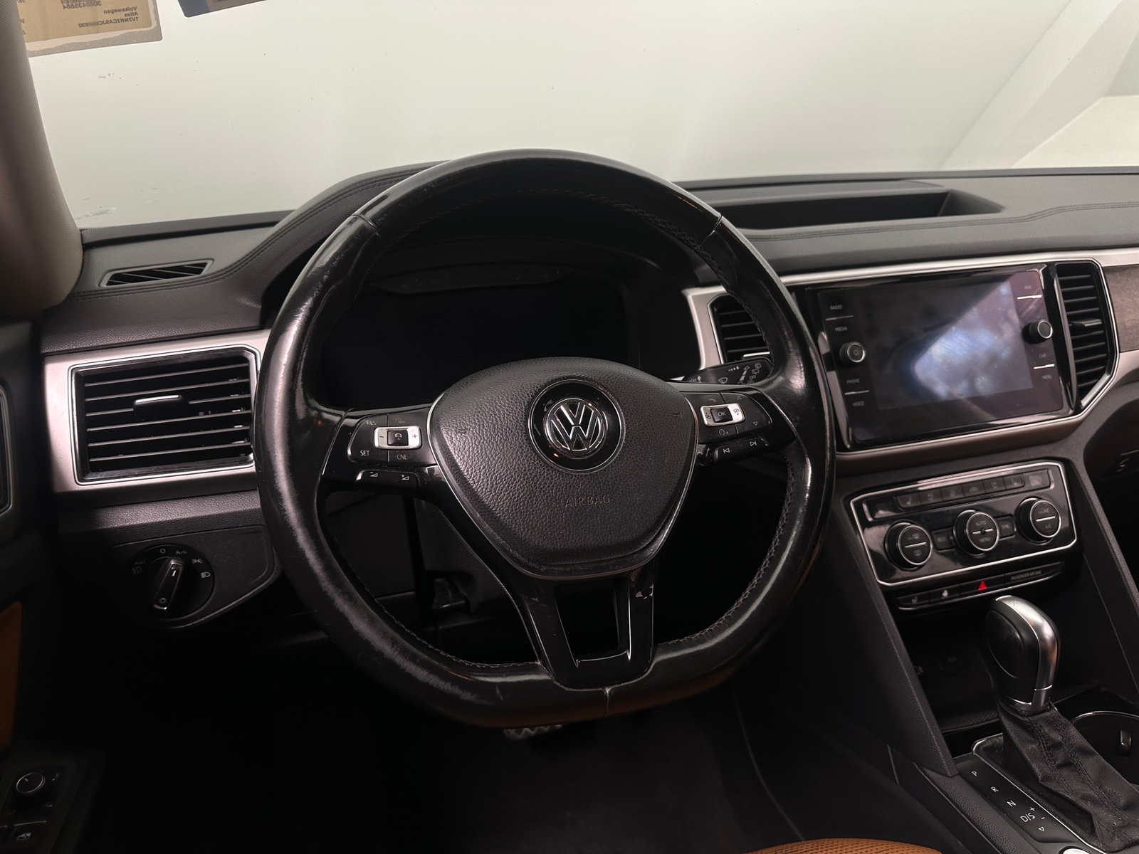 Thumbnail: 2018 Volkswagen Atlas - 4