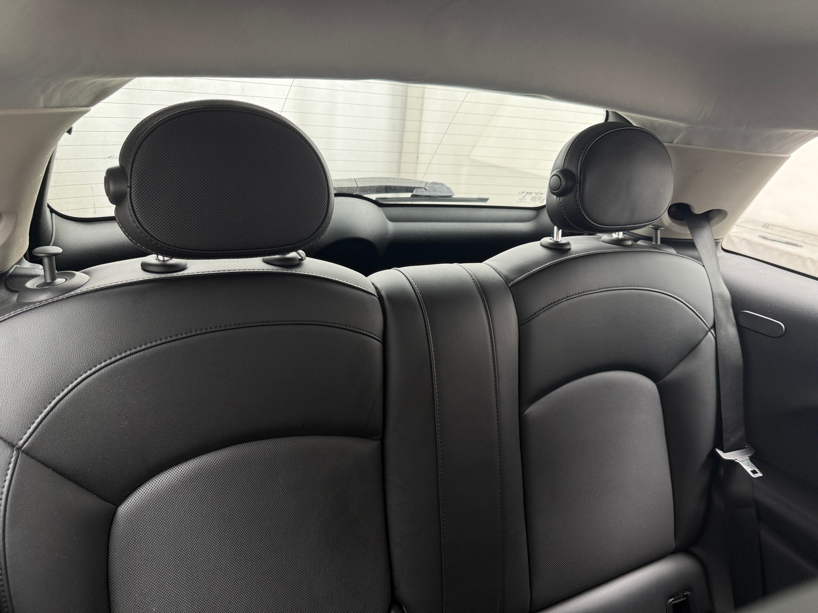 Thumbnail: 2015 MINI Cooper Hardtop - 6