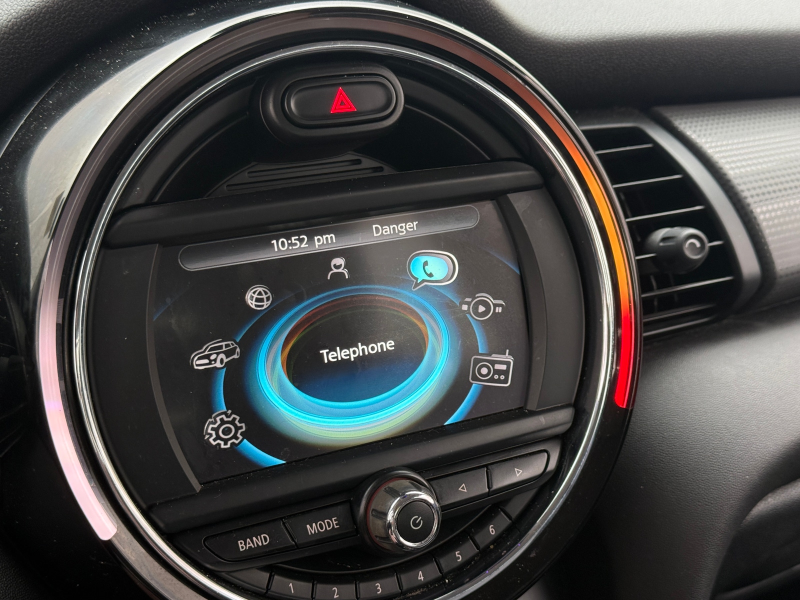 Thumbnail: 2015 MINI Cooper Hardtop - 4