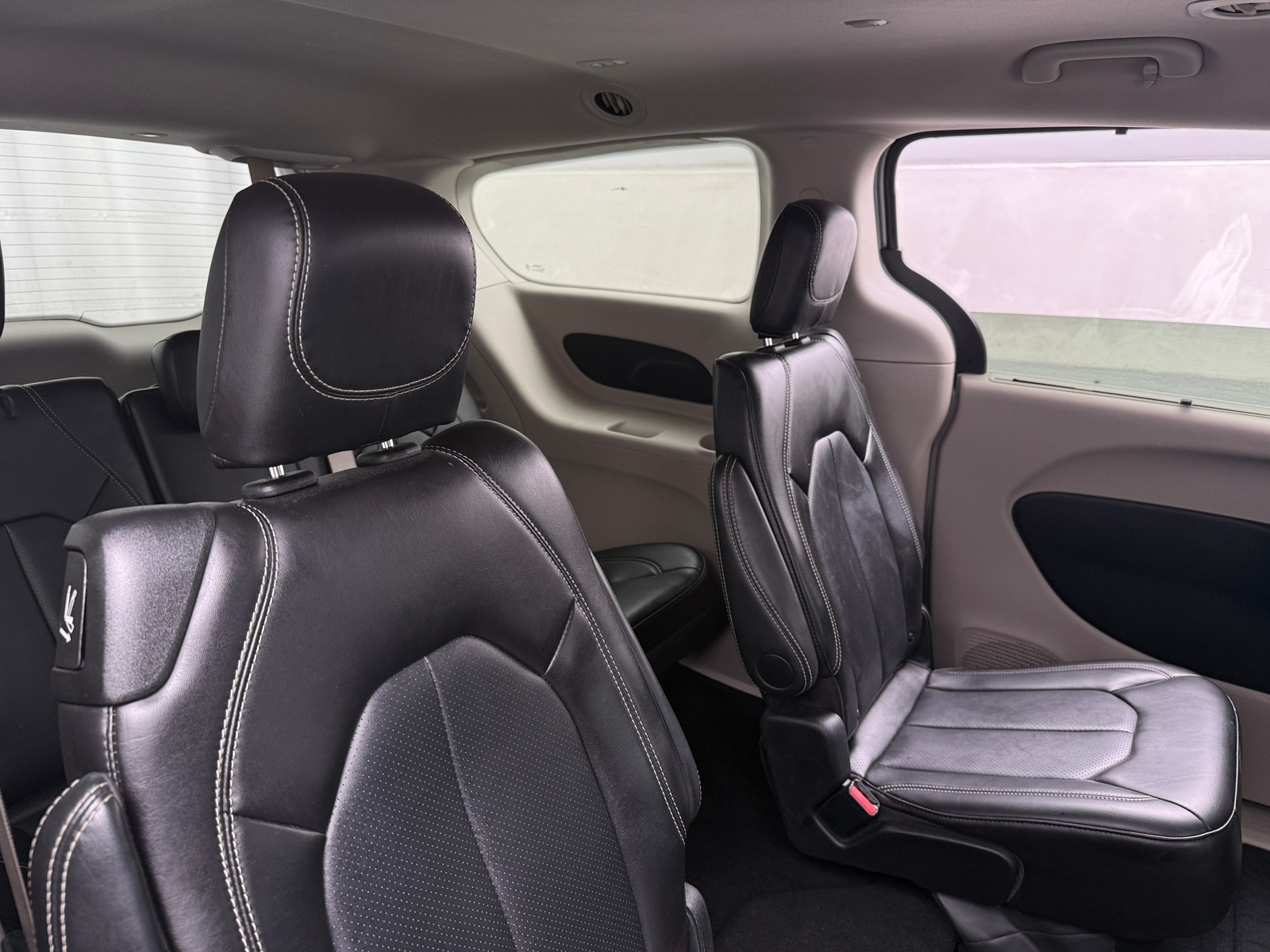Thumbnail: 2024 Chrysler Pacifica - 5