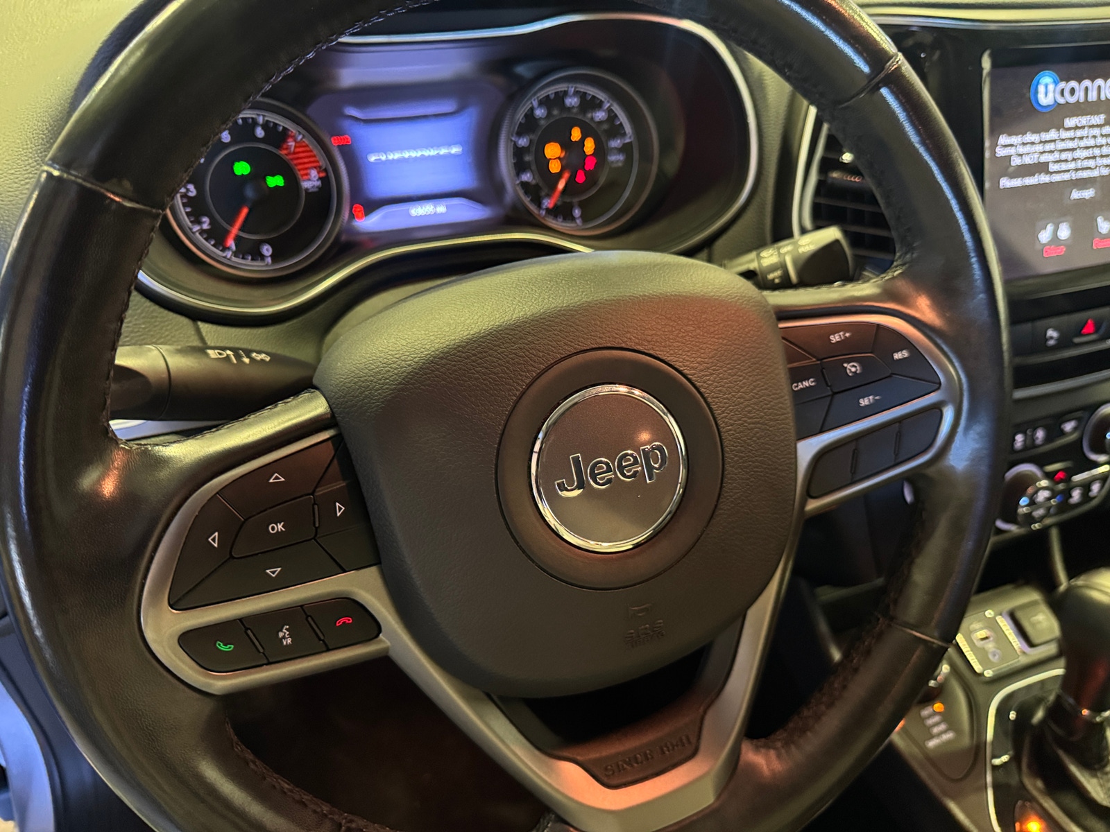 Thumbnail: 2020 Jeep Cherokee - 4