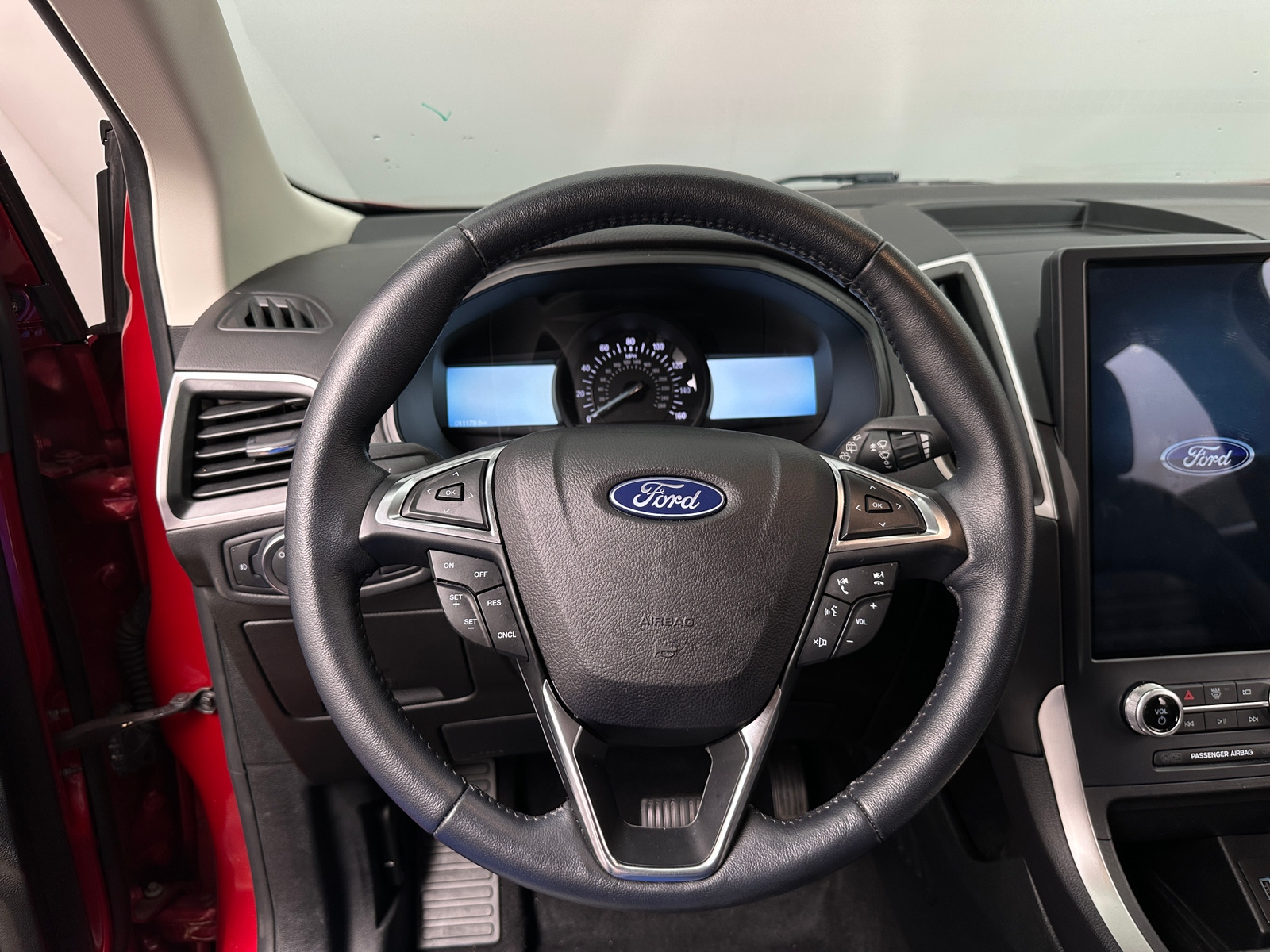 Thumbnail: 2023 Ford Edge - 4