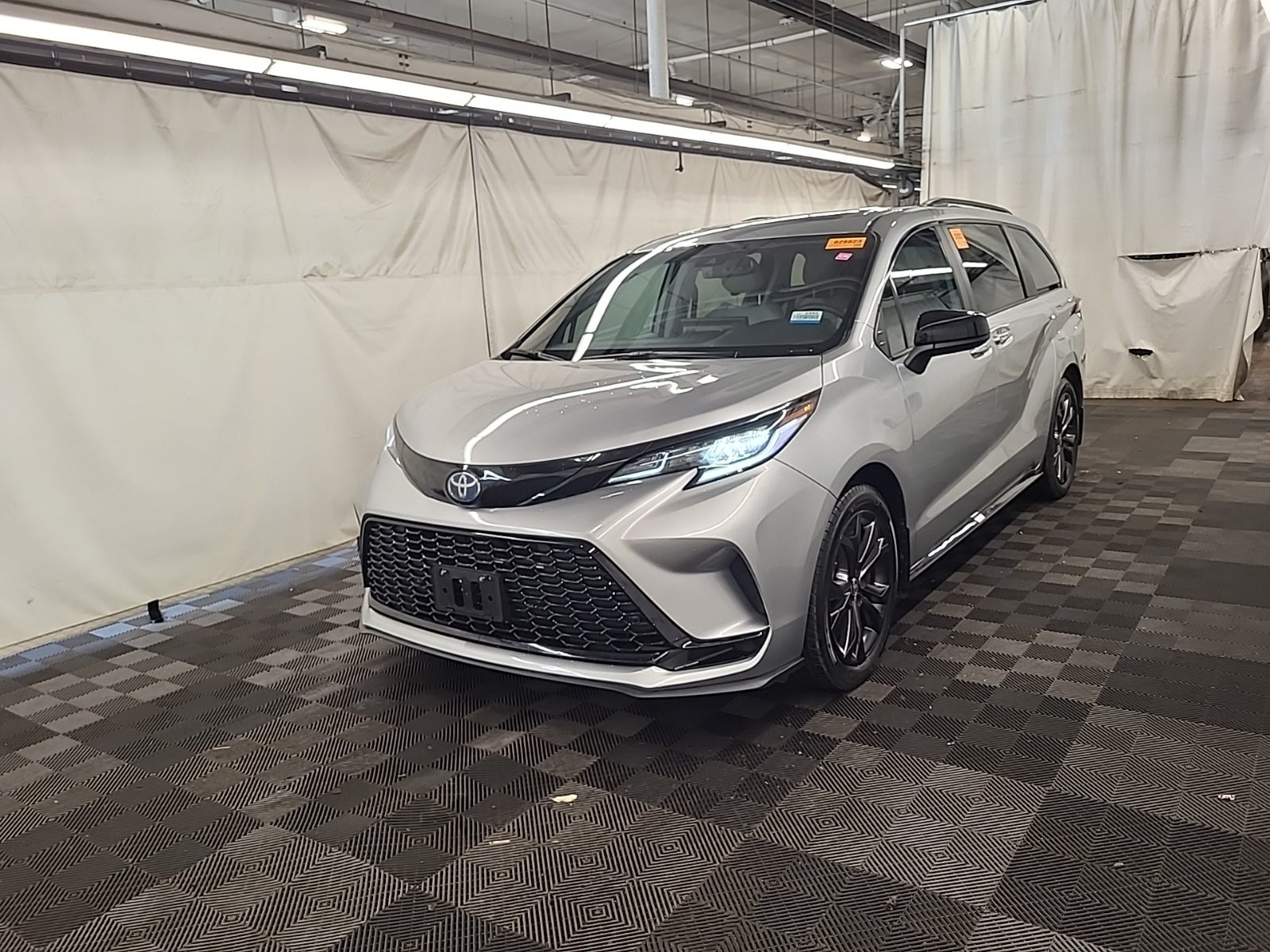 2025 Toyota Sienna XSE