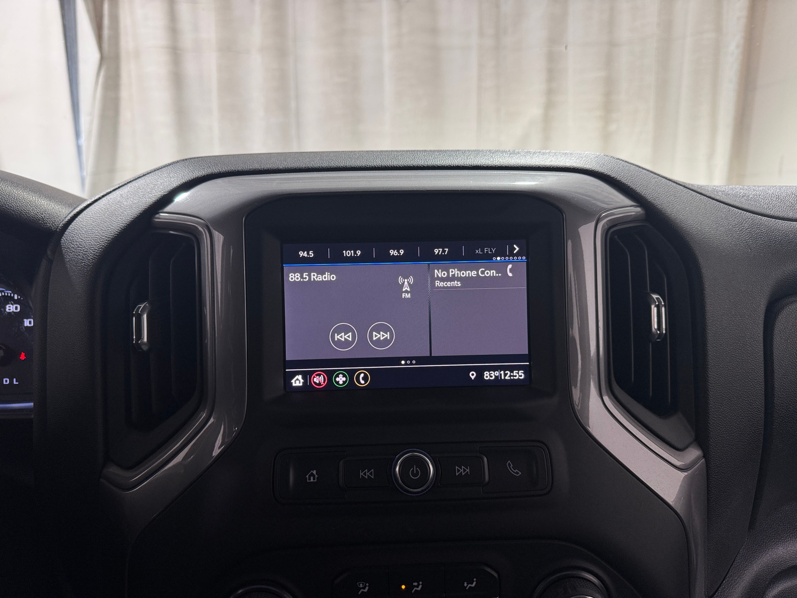 Thumbnail: 2022 Chevrolet Silverado 1500 - 4