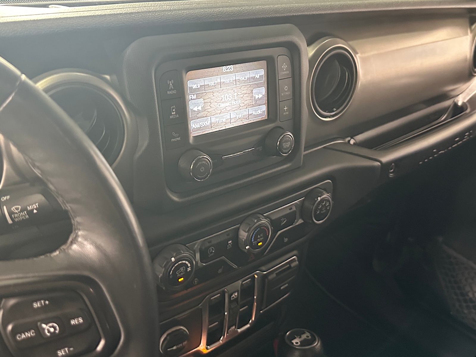 Thumbnail: 2018 Jeep Wrangler - 4