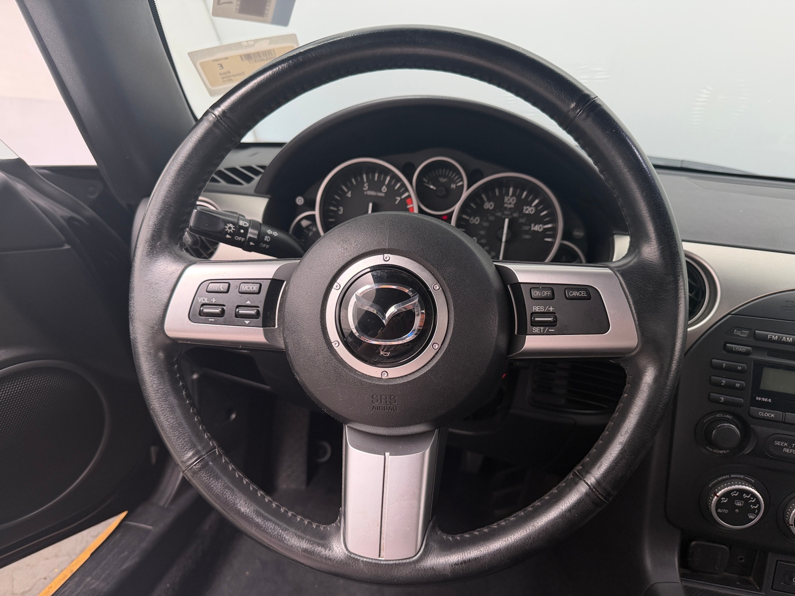 Thumbnail: 2011 Mazda MX-5 Miata - 4