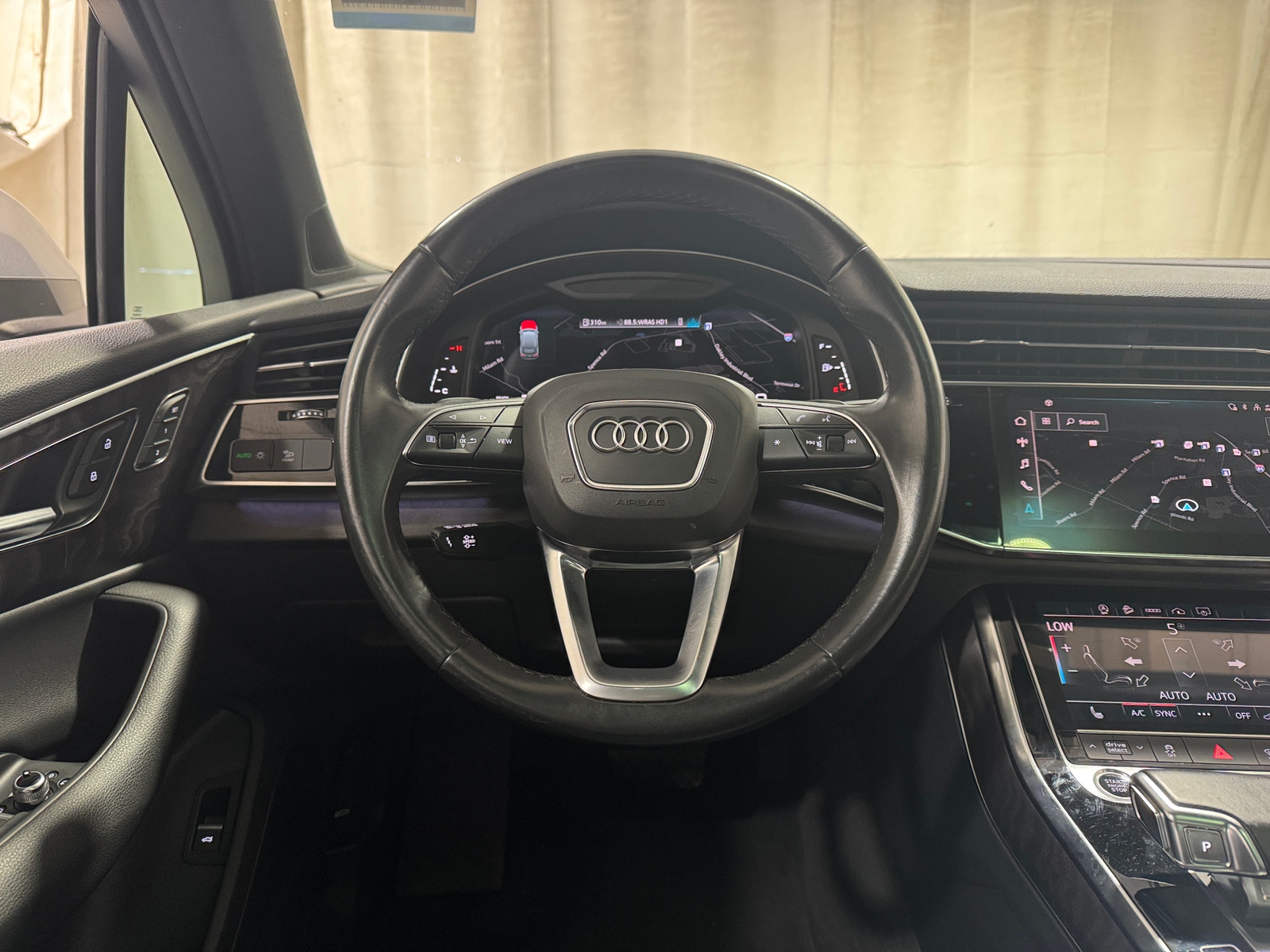 Thumbnail: 2021 Audi Q7 - 4