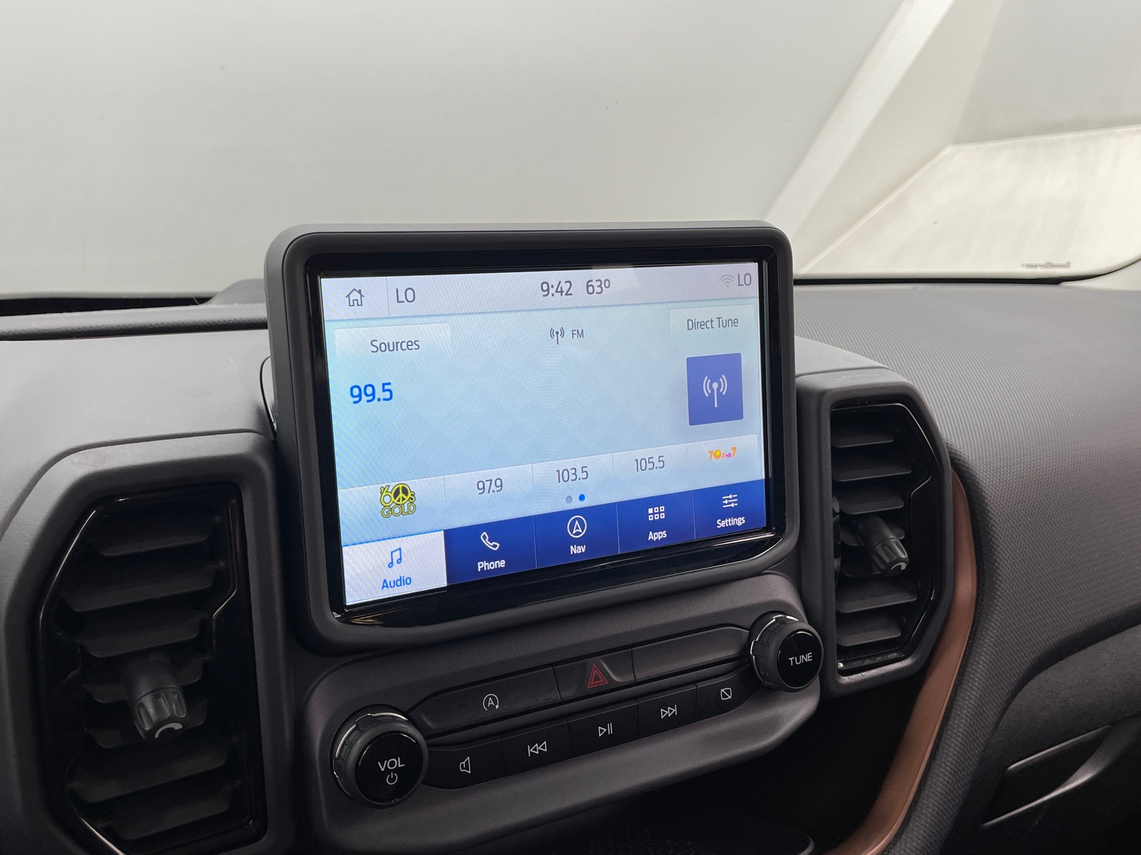 Thumbnail: 2022 Ford Bronco Sport - 4