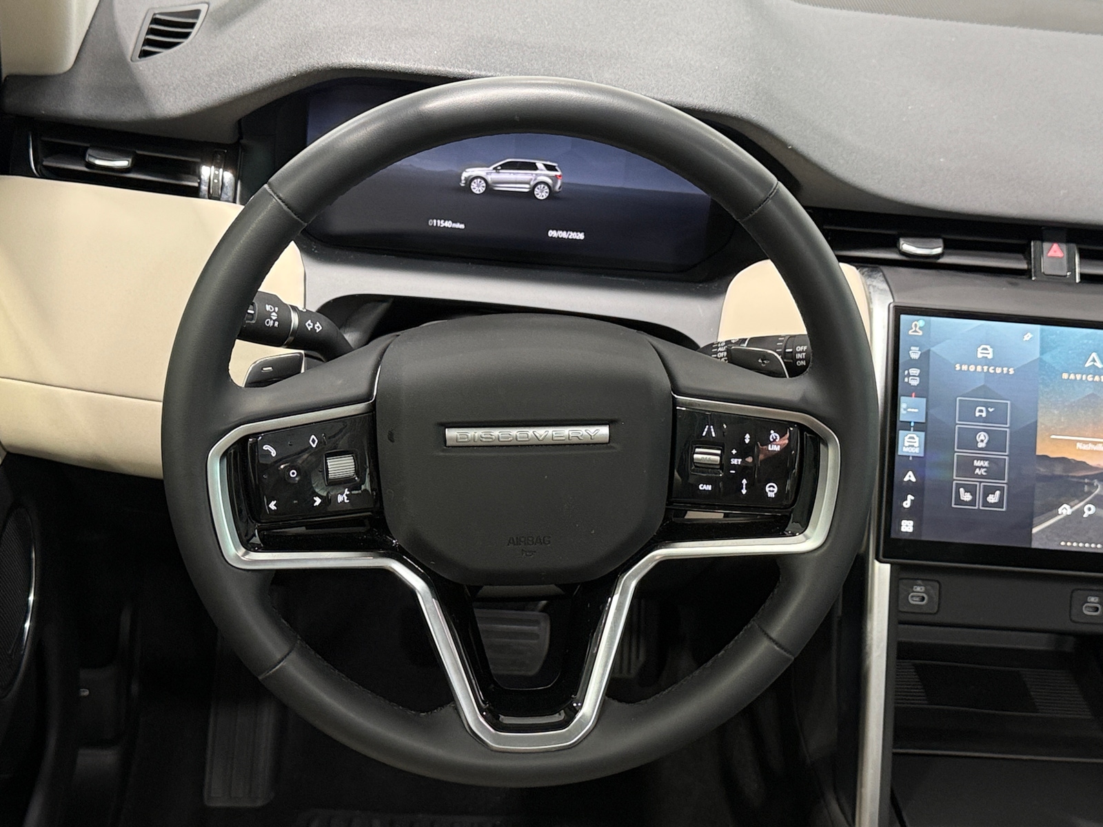 Thumbnail: 2025 Land Rover Discovery Sport - 4