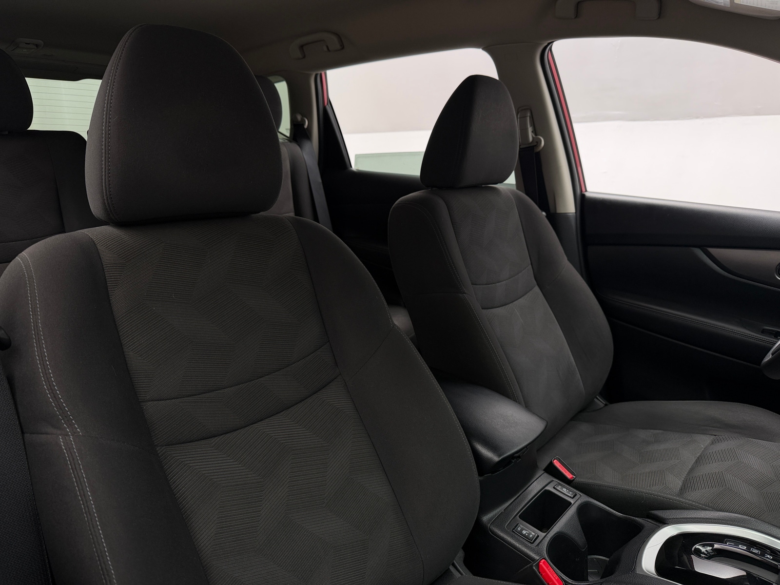 Thumbnail: 2016 Nissan Rogue - 2