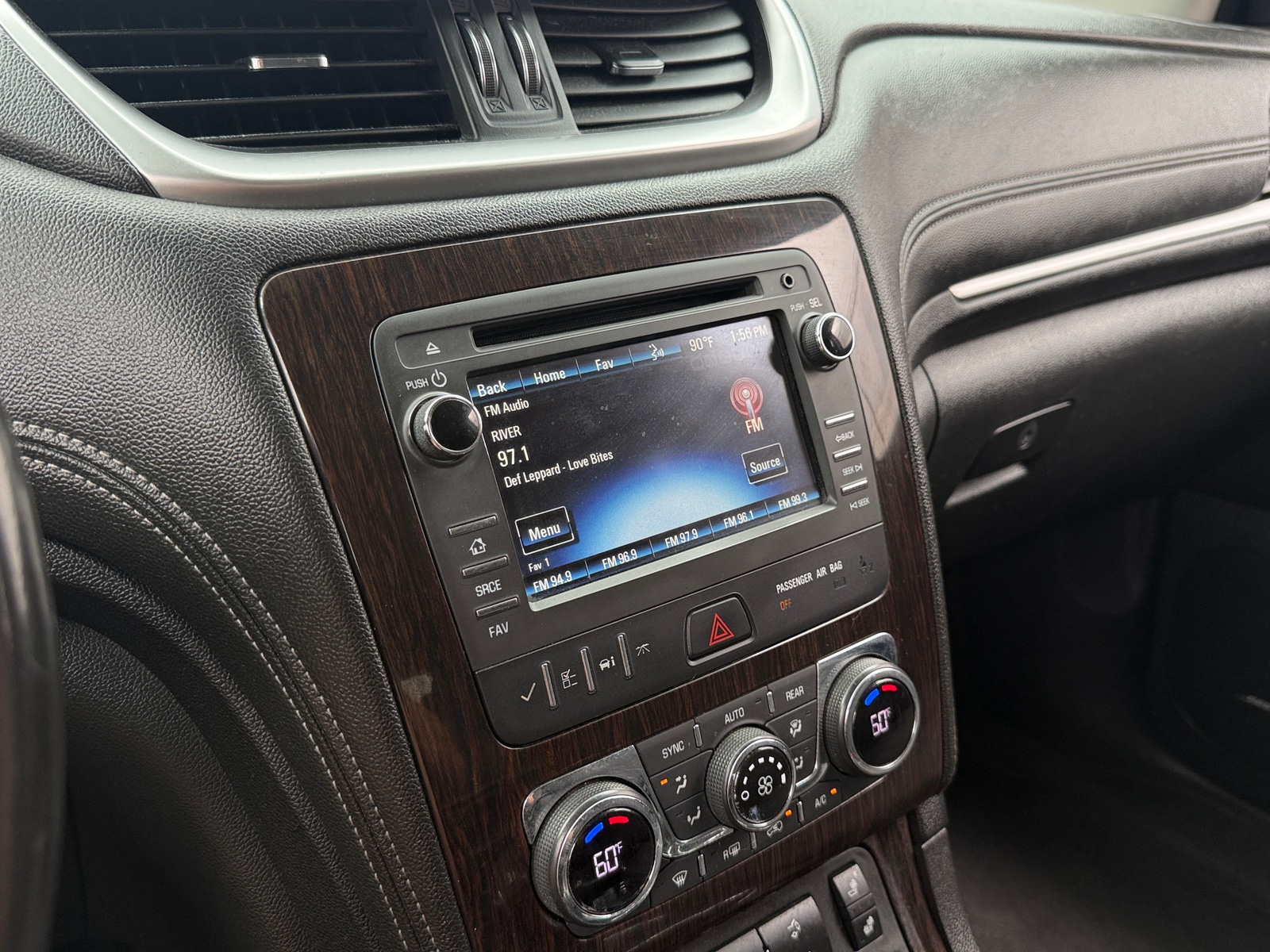 Thumbnail: 2016 Chevrolet Traverse - 4