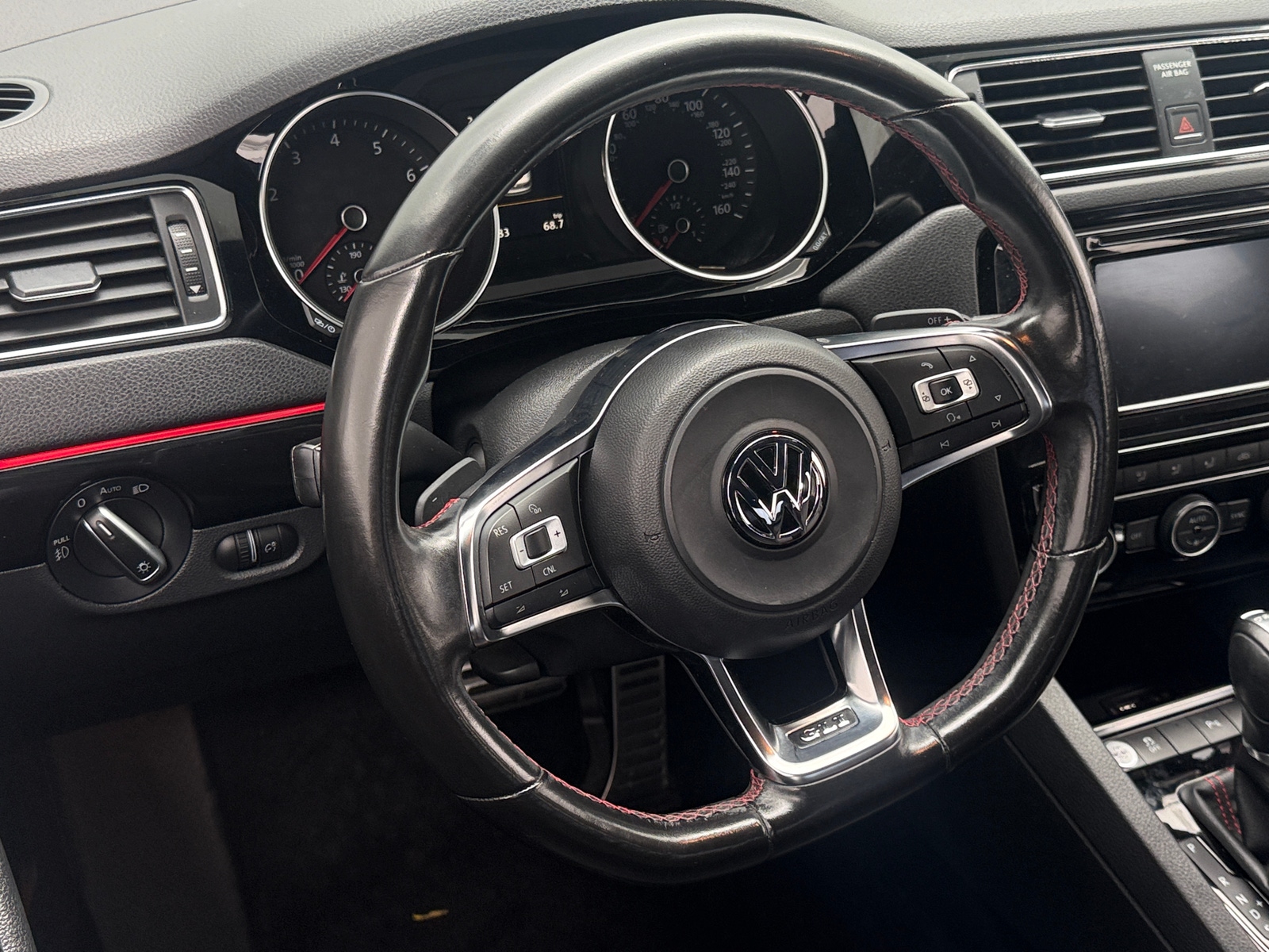 Thumbnail: 2016 Volkswagen Jetta - 5