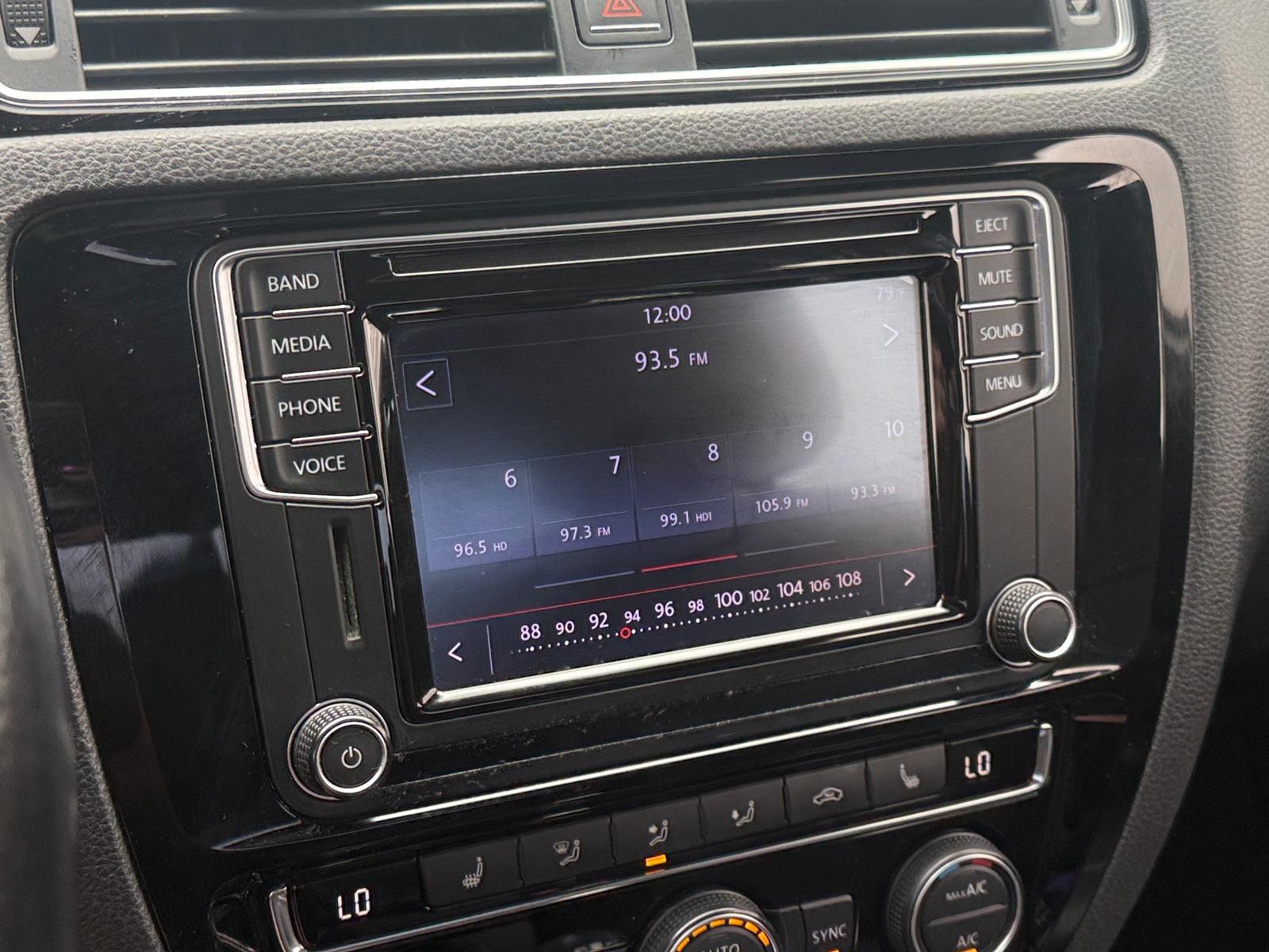 Thumbnail: 2016 Volkswagen Jetta - 4