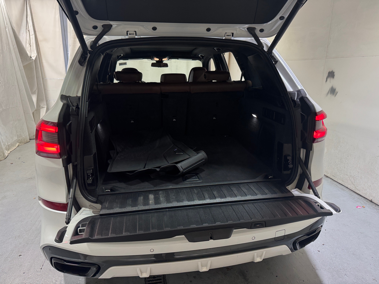 Thumbnail: 2021 BMW X5 - 6