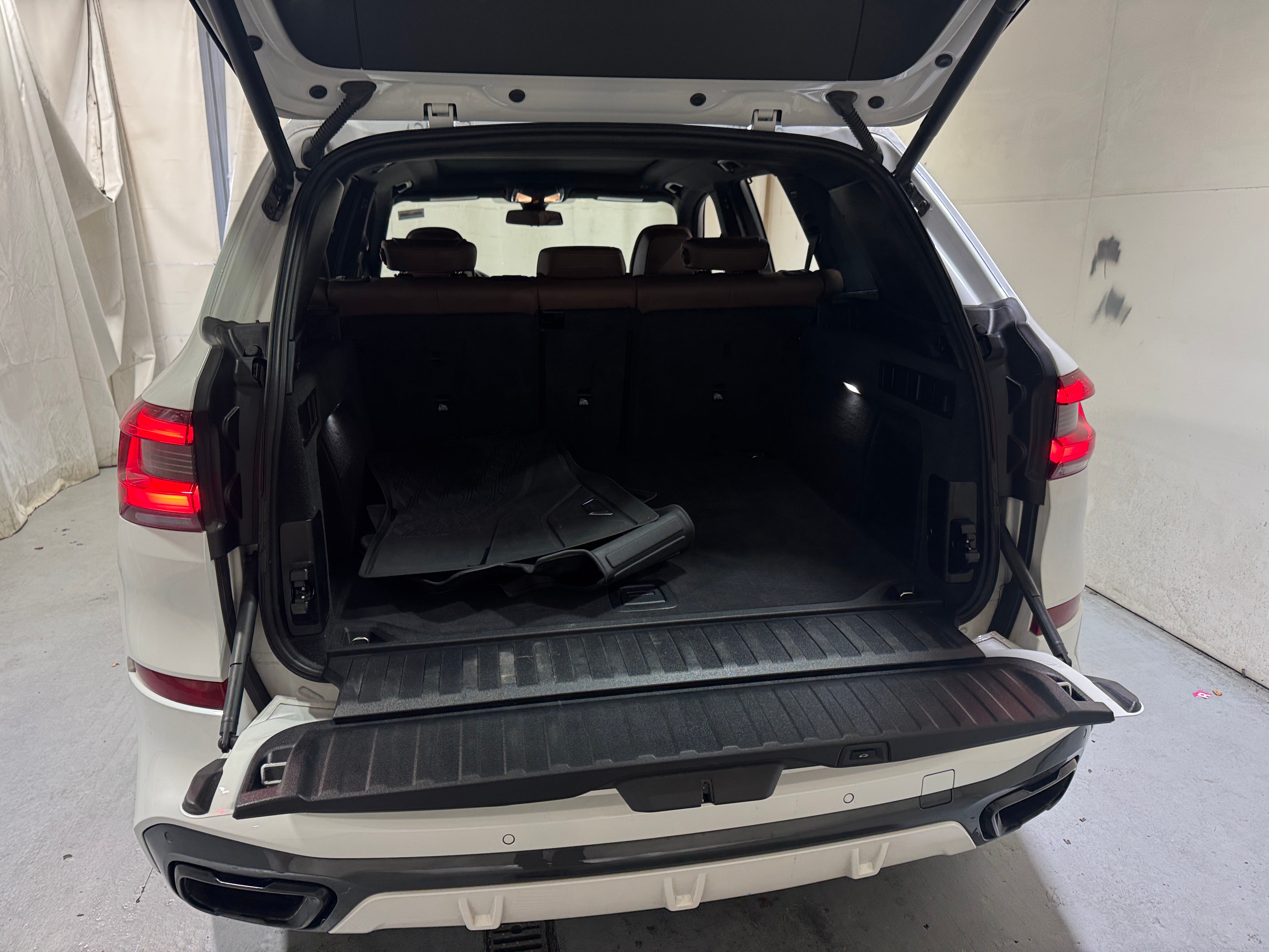 2021 BMW X5 M50i