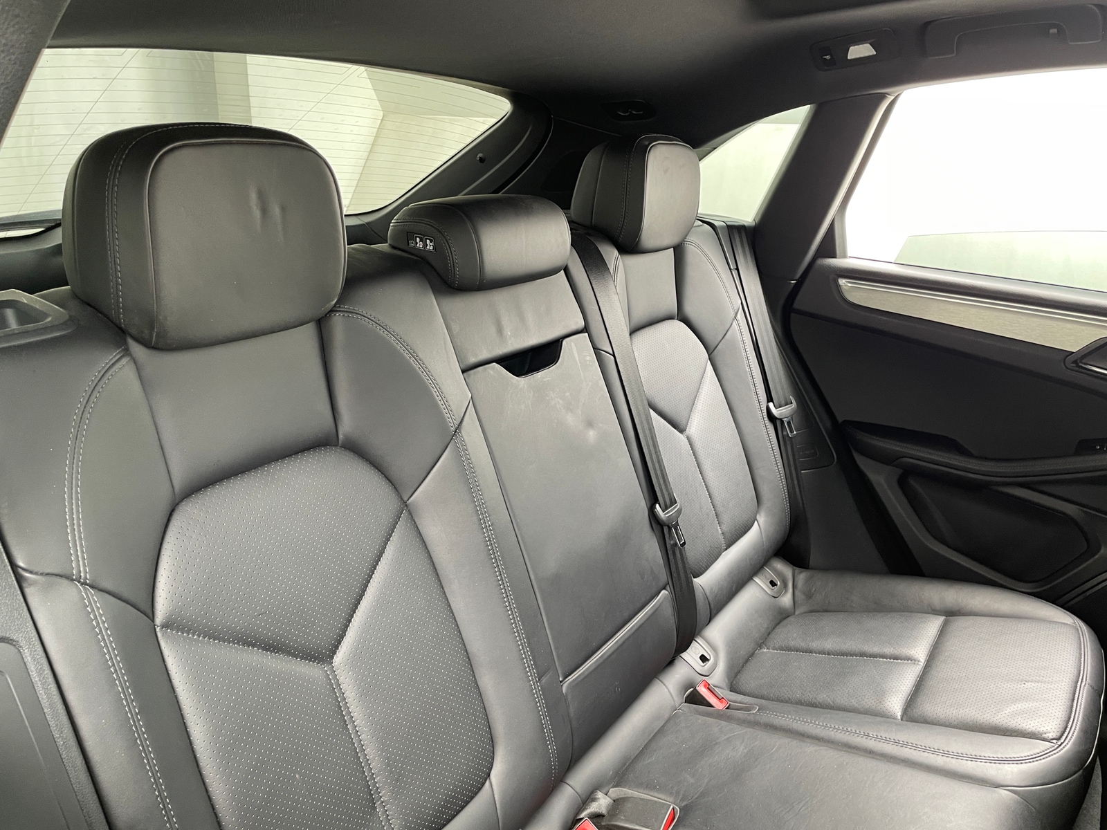 Thumbnail: 2017 Porsche Macan - 5