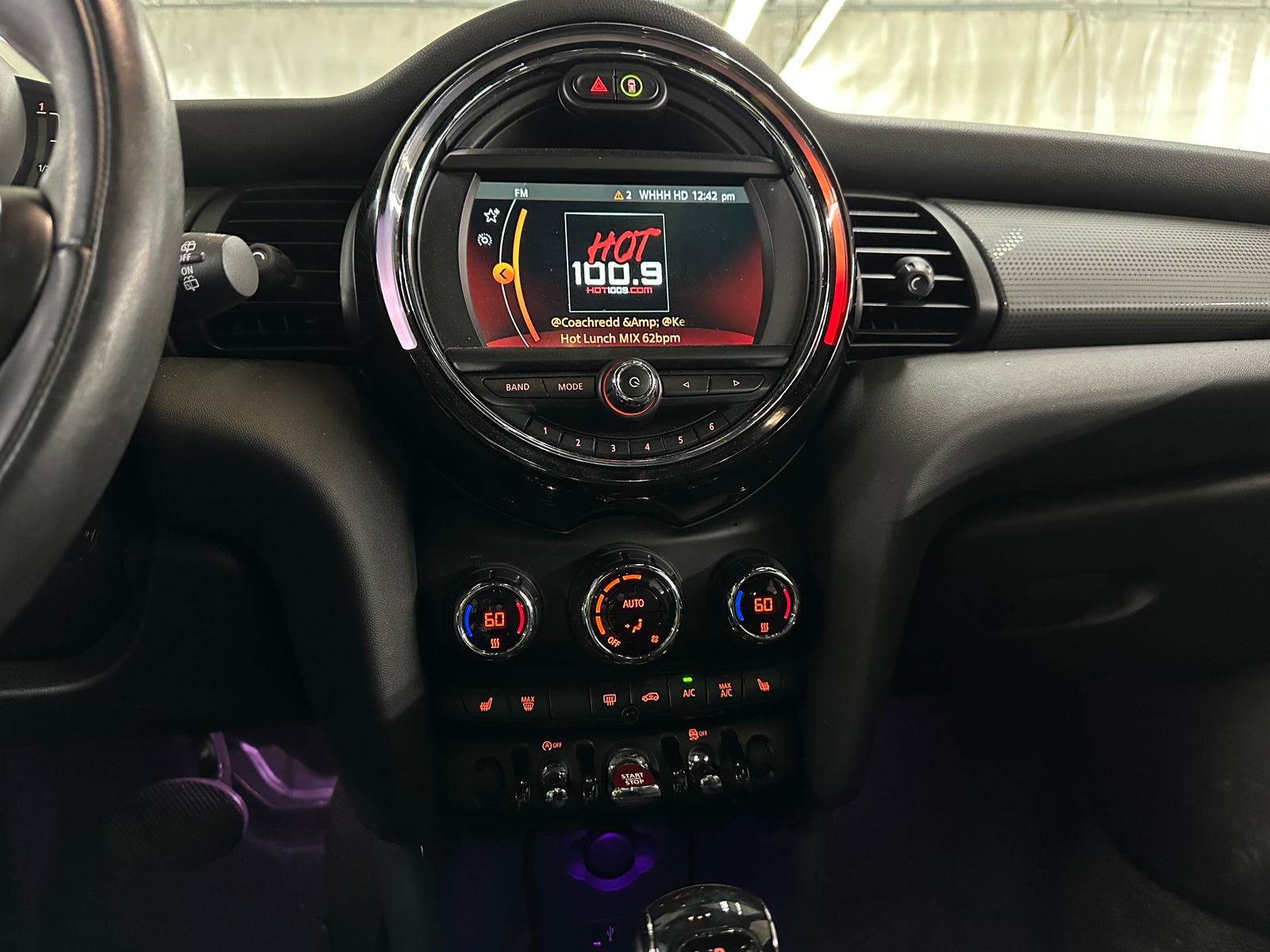 Thumbnail: 2020 MINI Cooper Hardtop - 3