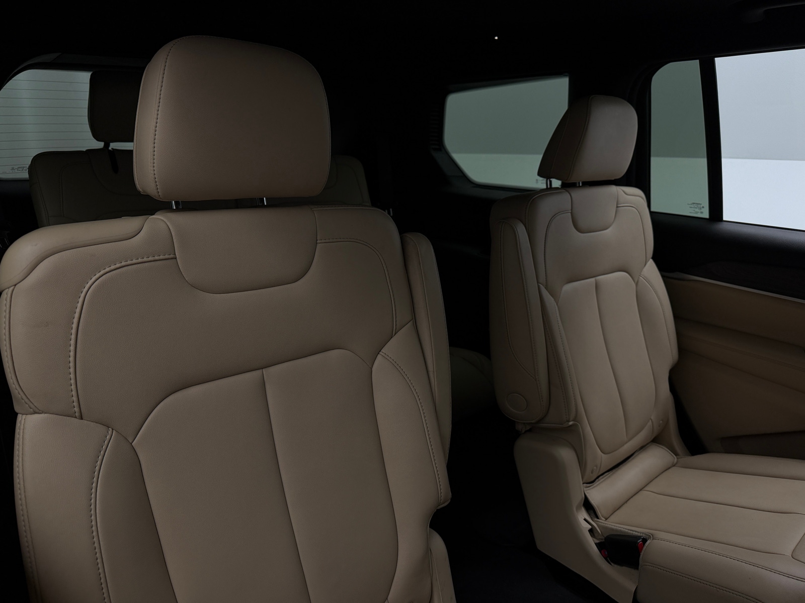 Thumbnail: 2023 Jeep Grand Cherokee L - 5