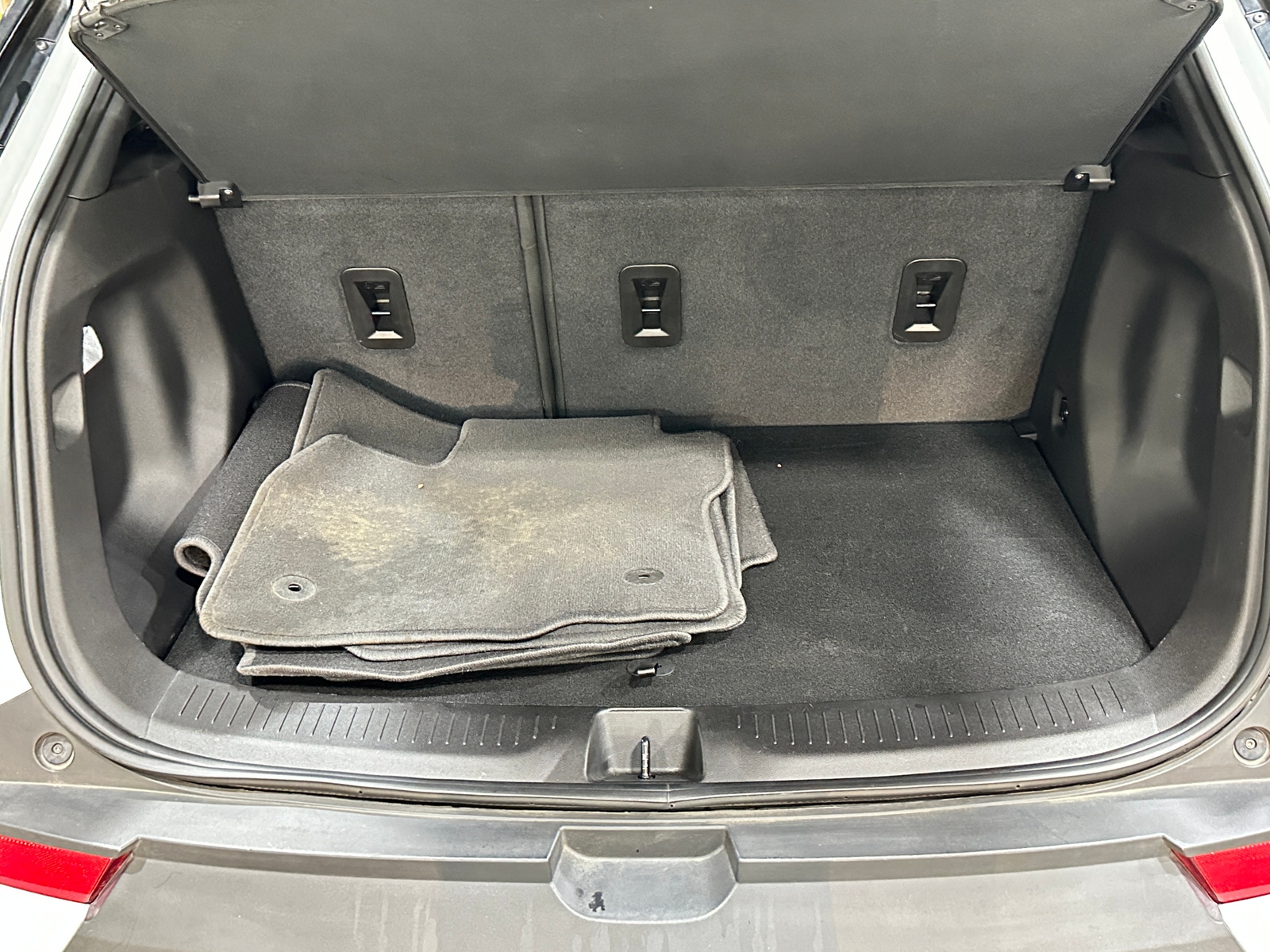 Thumbnail: 2023 Chevrolet Bolt EUV - 7