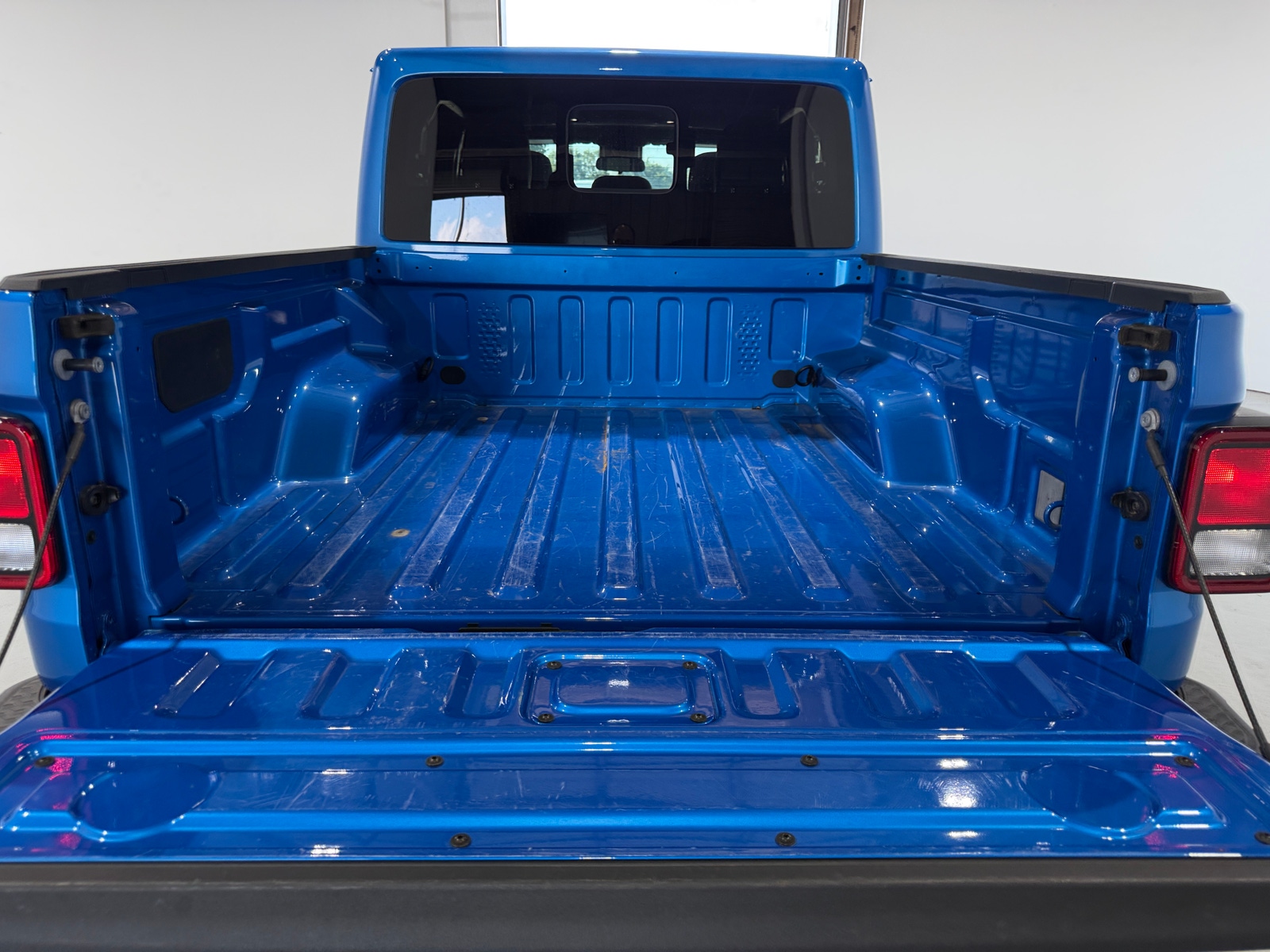Thumbnail: 2025 Jeep Gladiator - 6