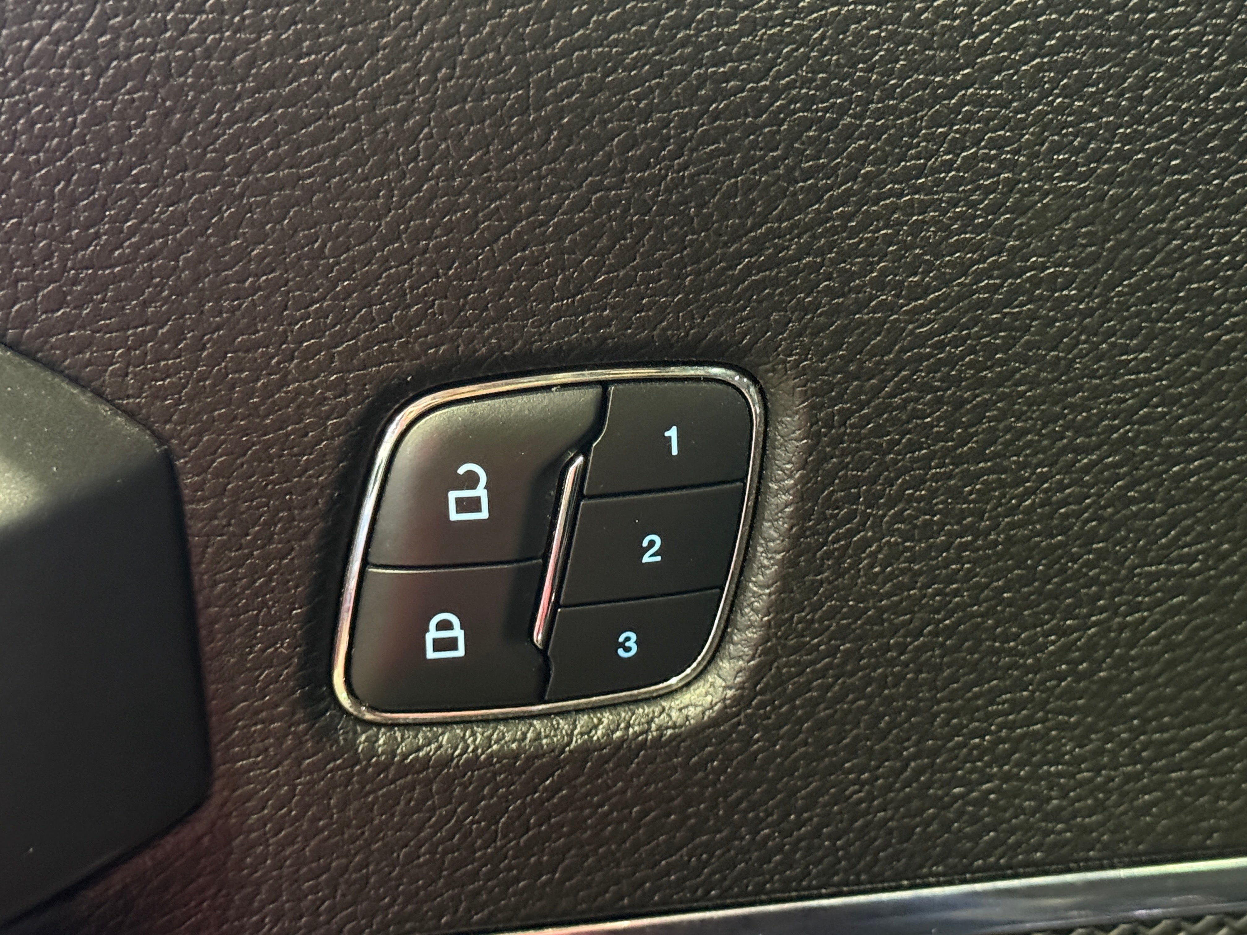 2018 Ford F-150 Platinum - Photo 11