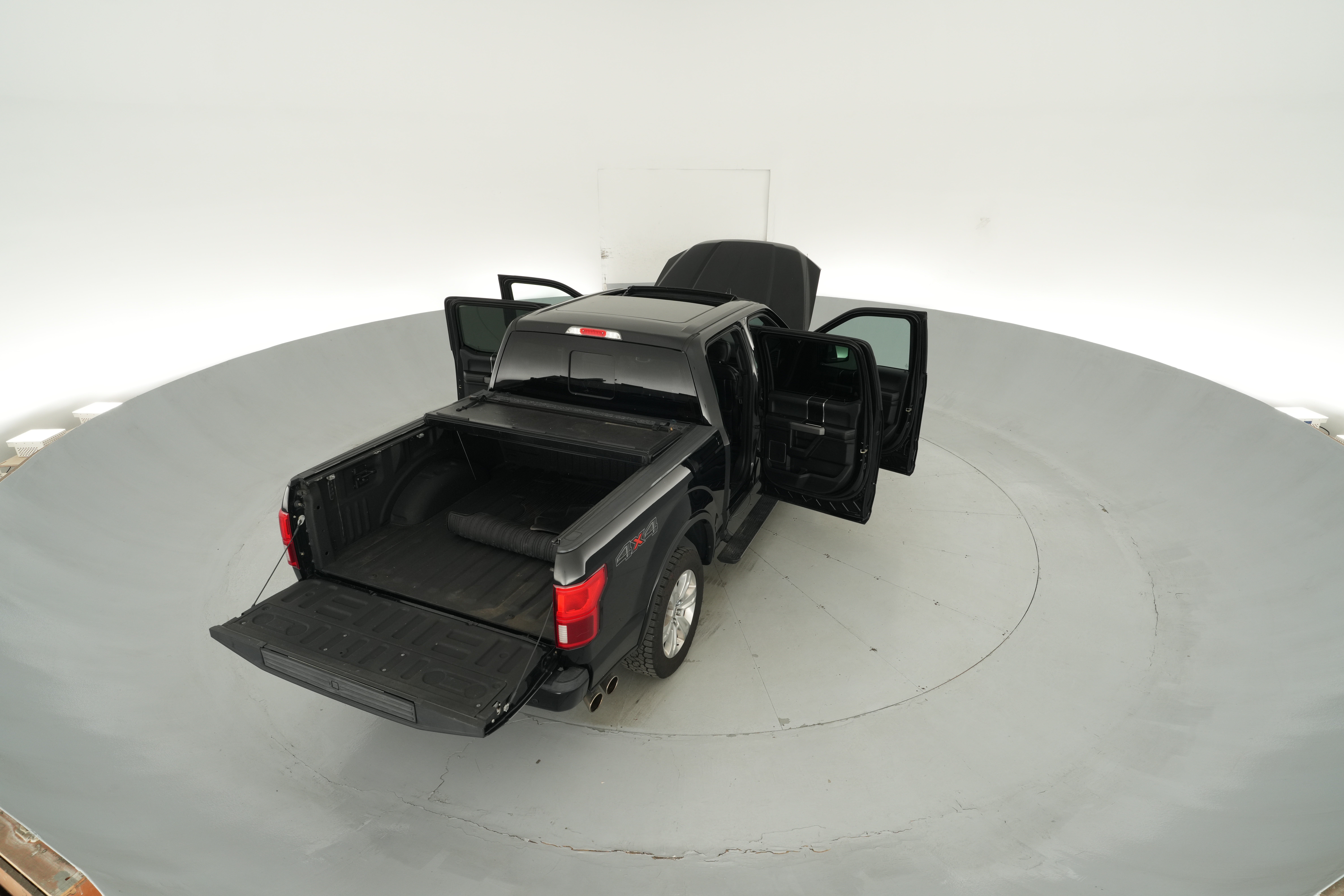 2018 Ford F-150 Platinum - Photo 54