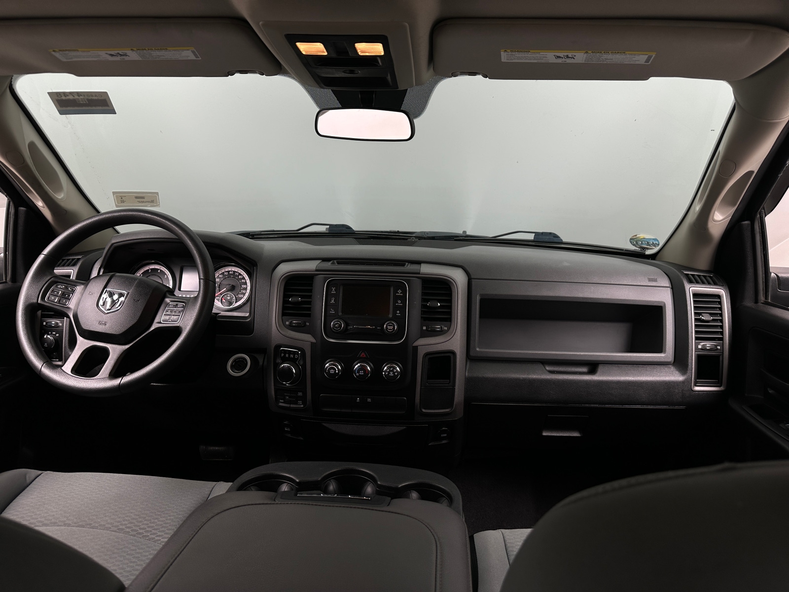 Thumbnail: 2019 RAM 1500 Classic - 3