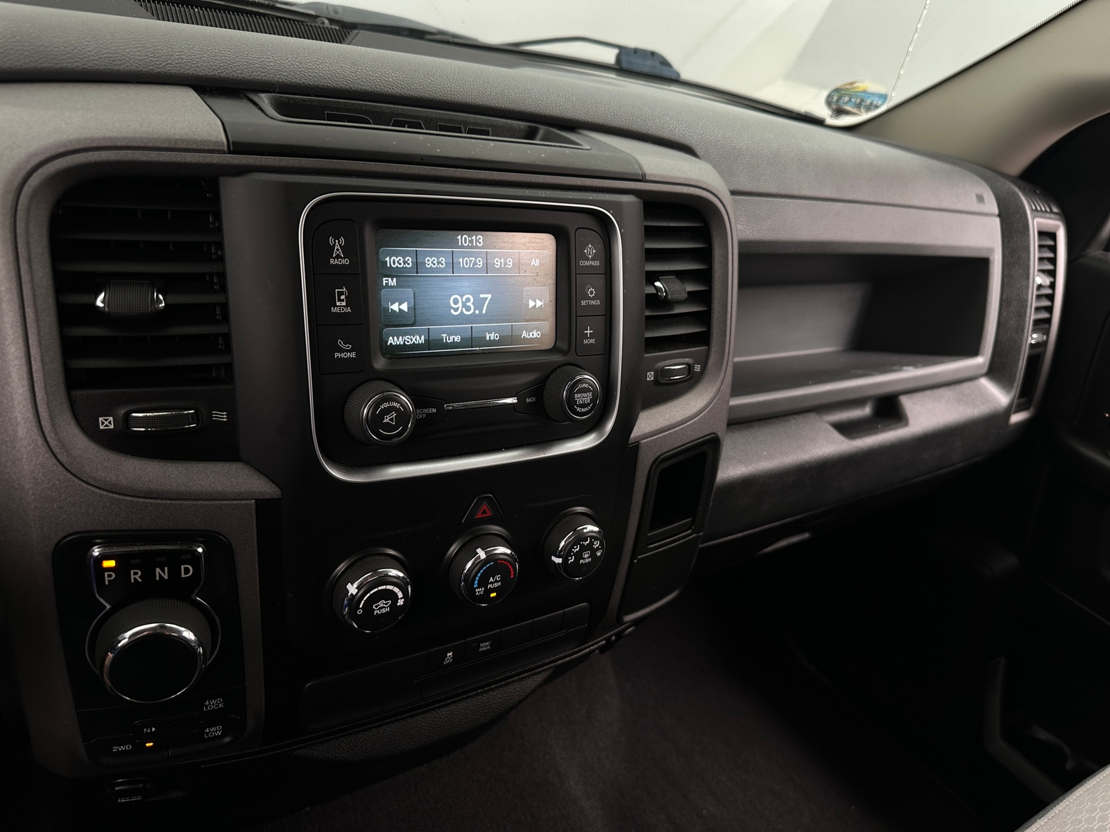 Thumbnail: 2019 RAM 1500 Classic - 4
