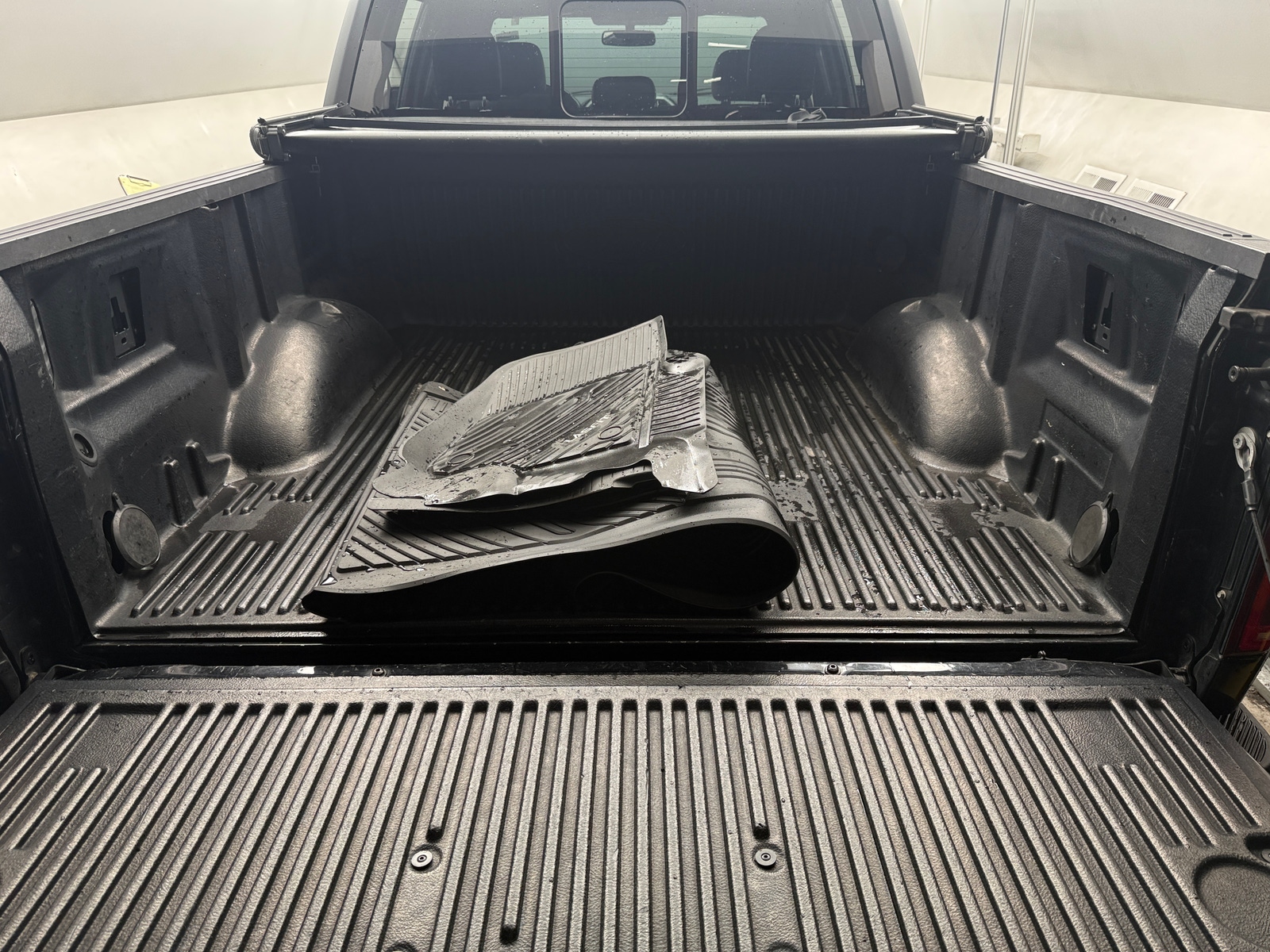 Thumbnail: 2016 Ford Econoline - 6