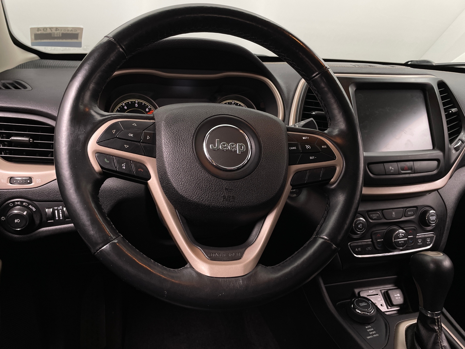 Thumbnail: 2018 Jeep Cherokee - 4