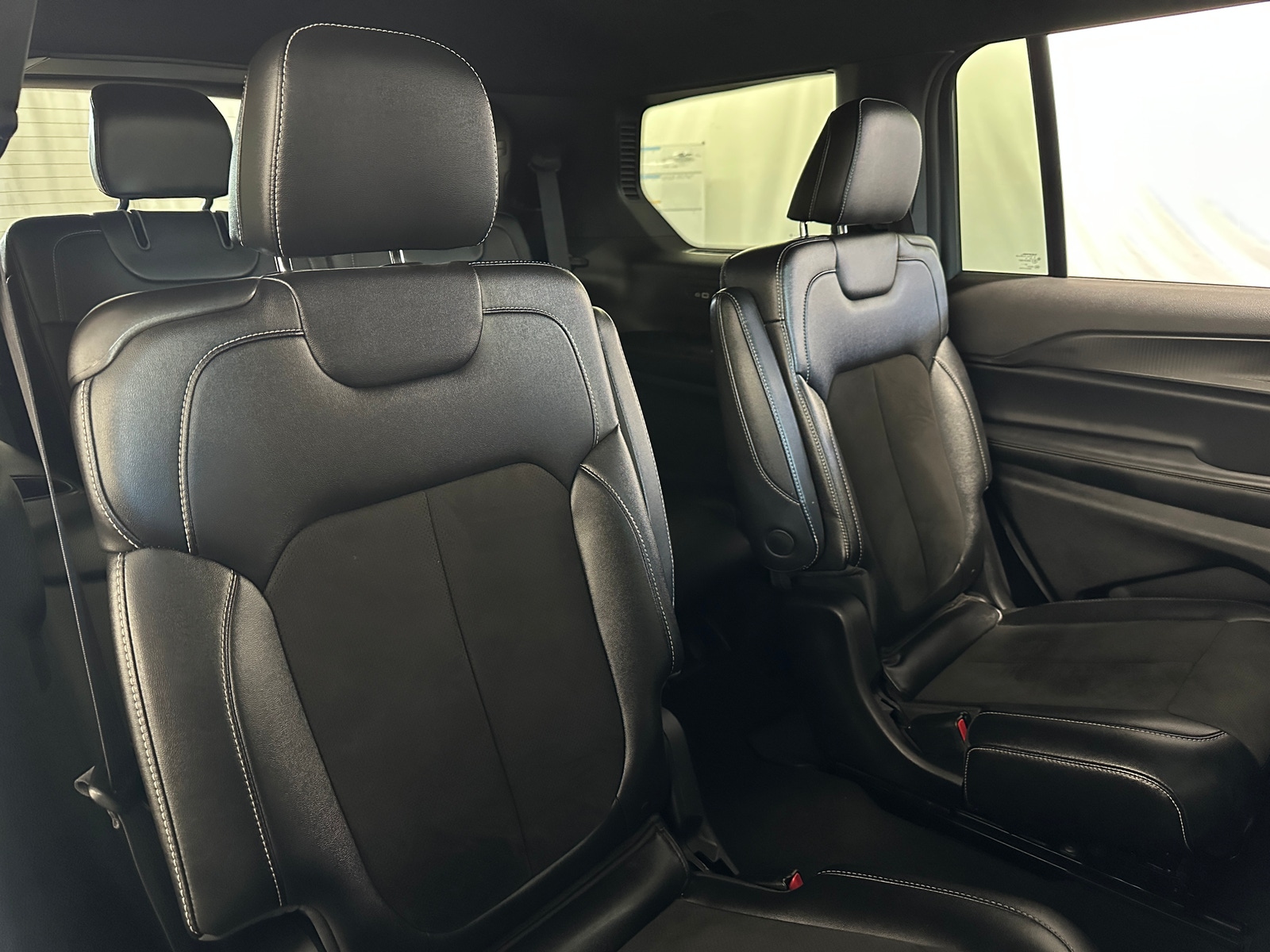 Thumbnail: 2023 Jeep Grand Cherokee L - 5