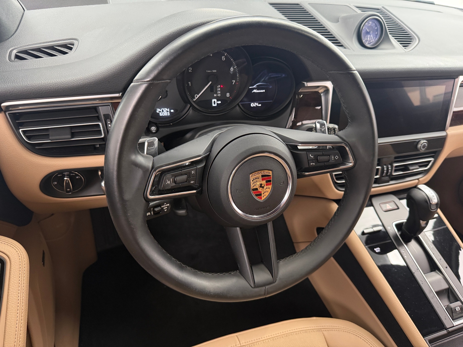 Thumbnail: 2024 Porsche Macan - 4