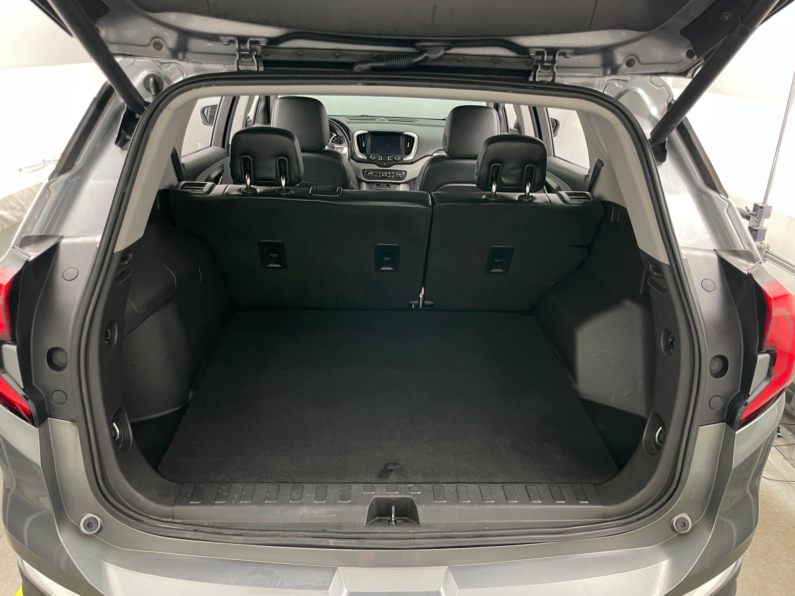 Thumbnail: 2020 GMC Terrain - 6