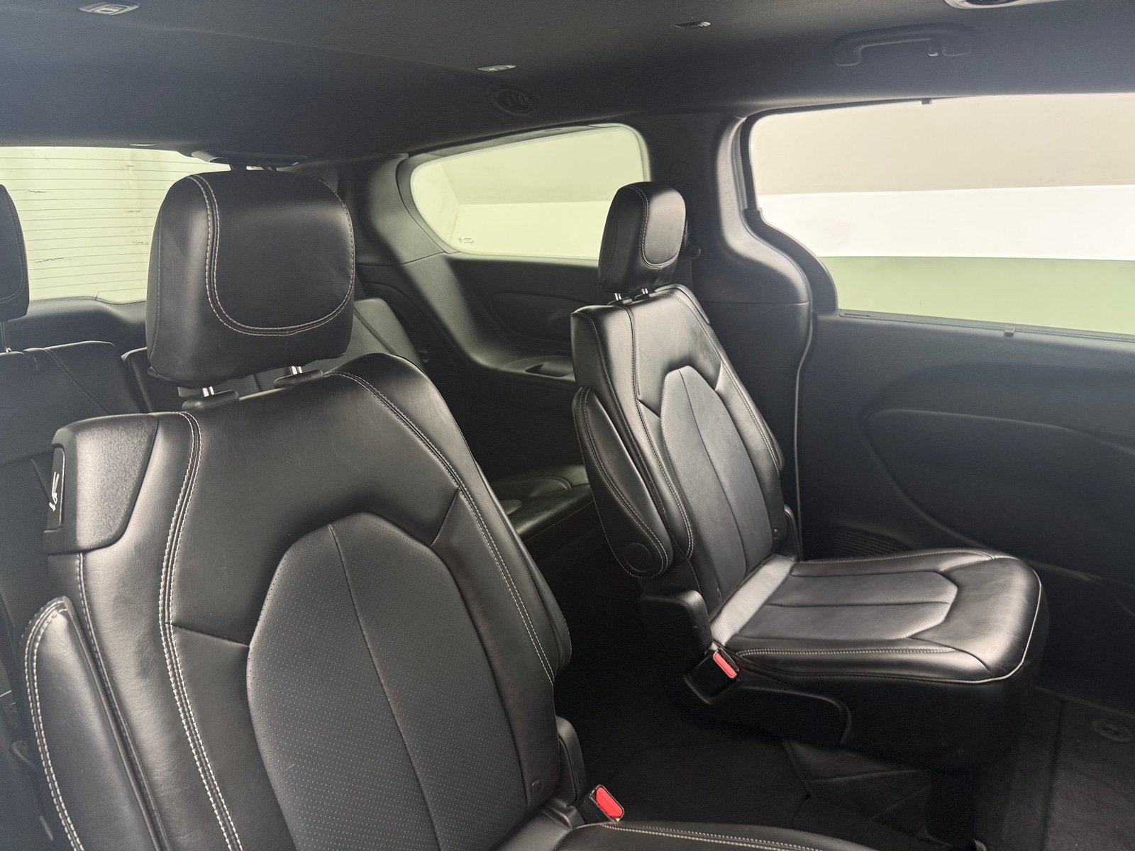 Thumbnail: 2025 Chrysler Pacifica - 5
