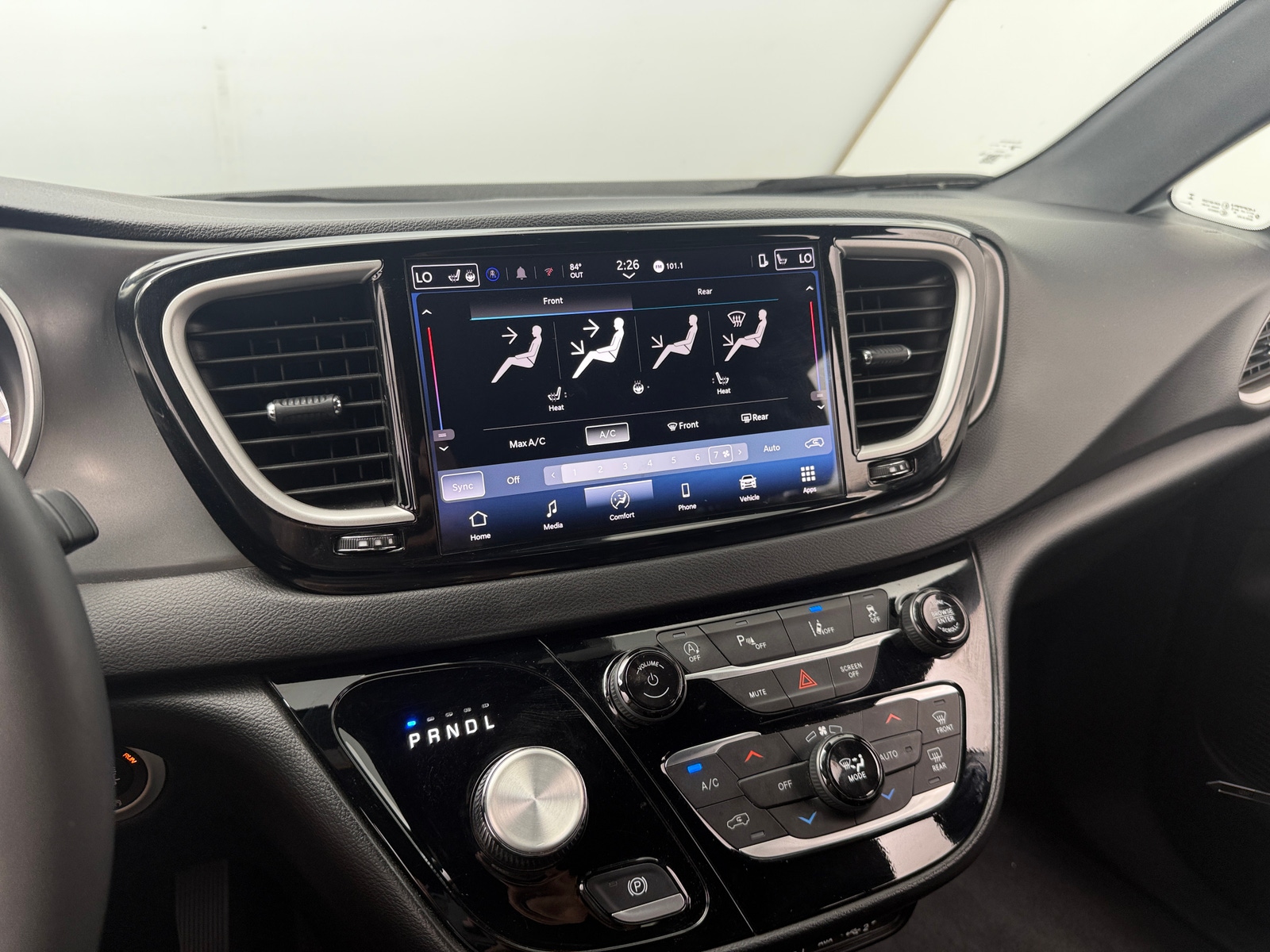 Thumbnail: 2025 Chrysler Pacifica - 3
