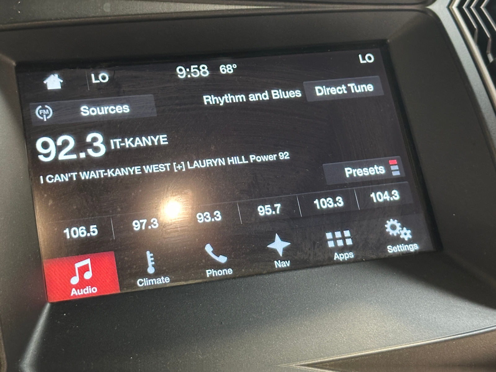 Thumbnail: 2016 Ford Edge - 3