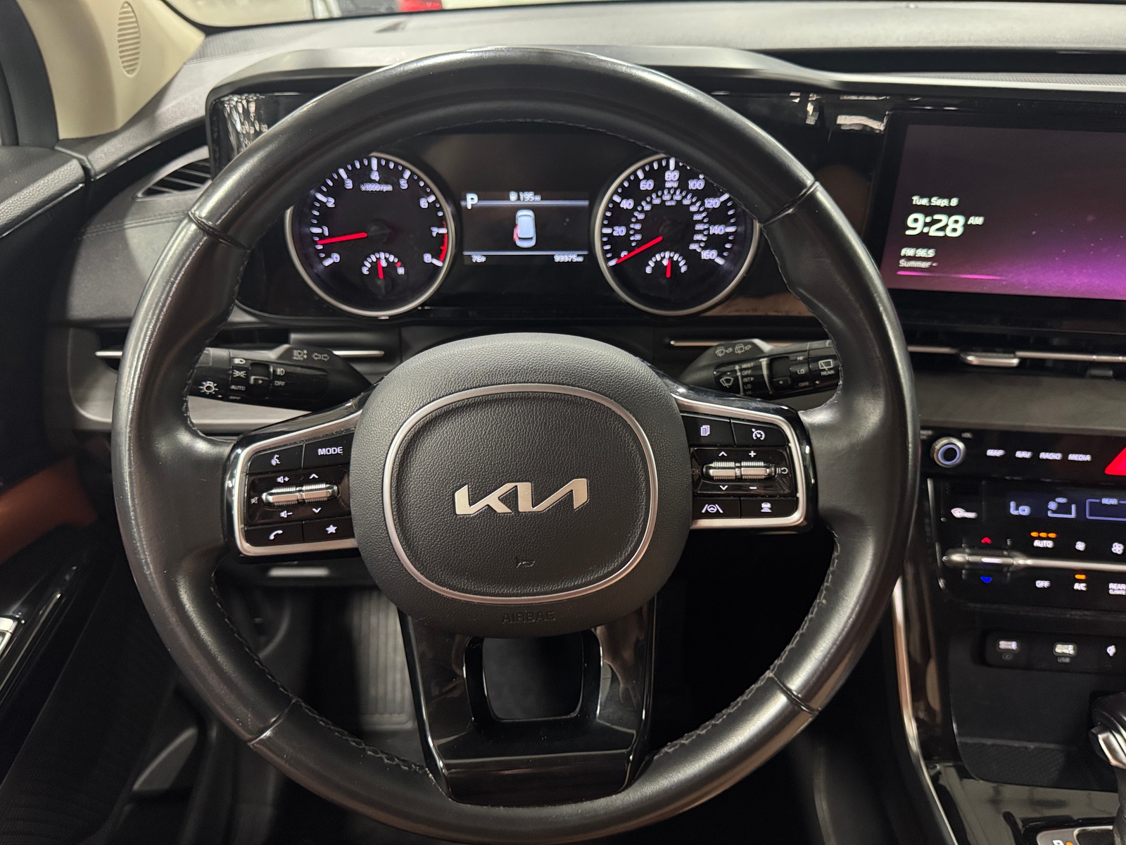 Thumbnail: 2022 Kia Carnival - 4
