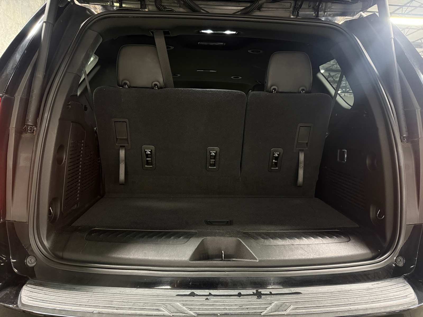 Thumbnail: 2021 Chevrolet Tahoe - 6