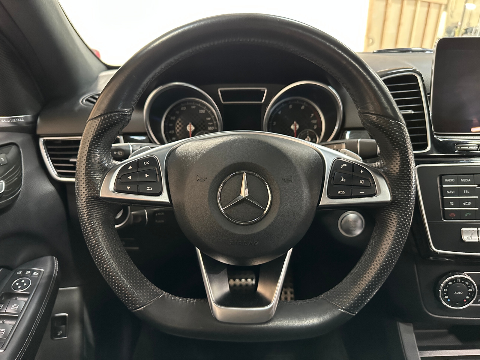 Thumbnail: 2018 Mercedes-Benz GLE - 4